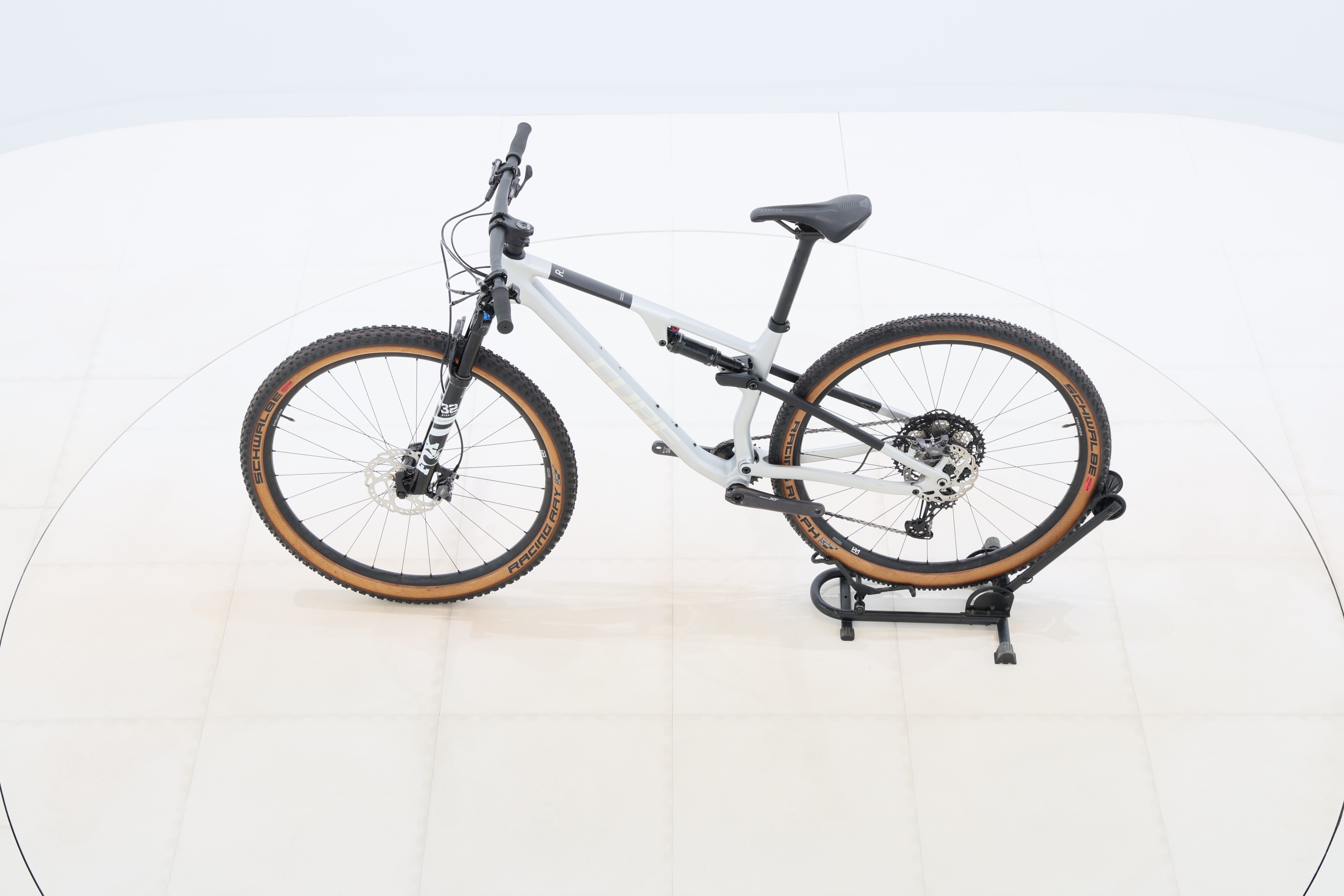 2a6518ad-d9fd-40f8-b16c-d918db6c63af