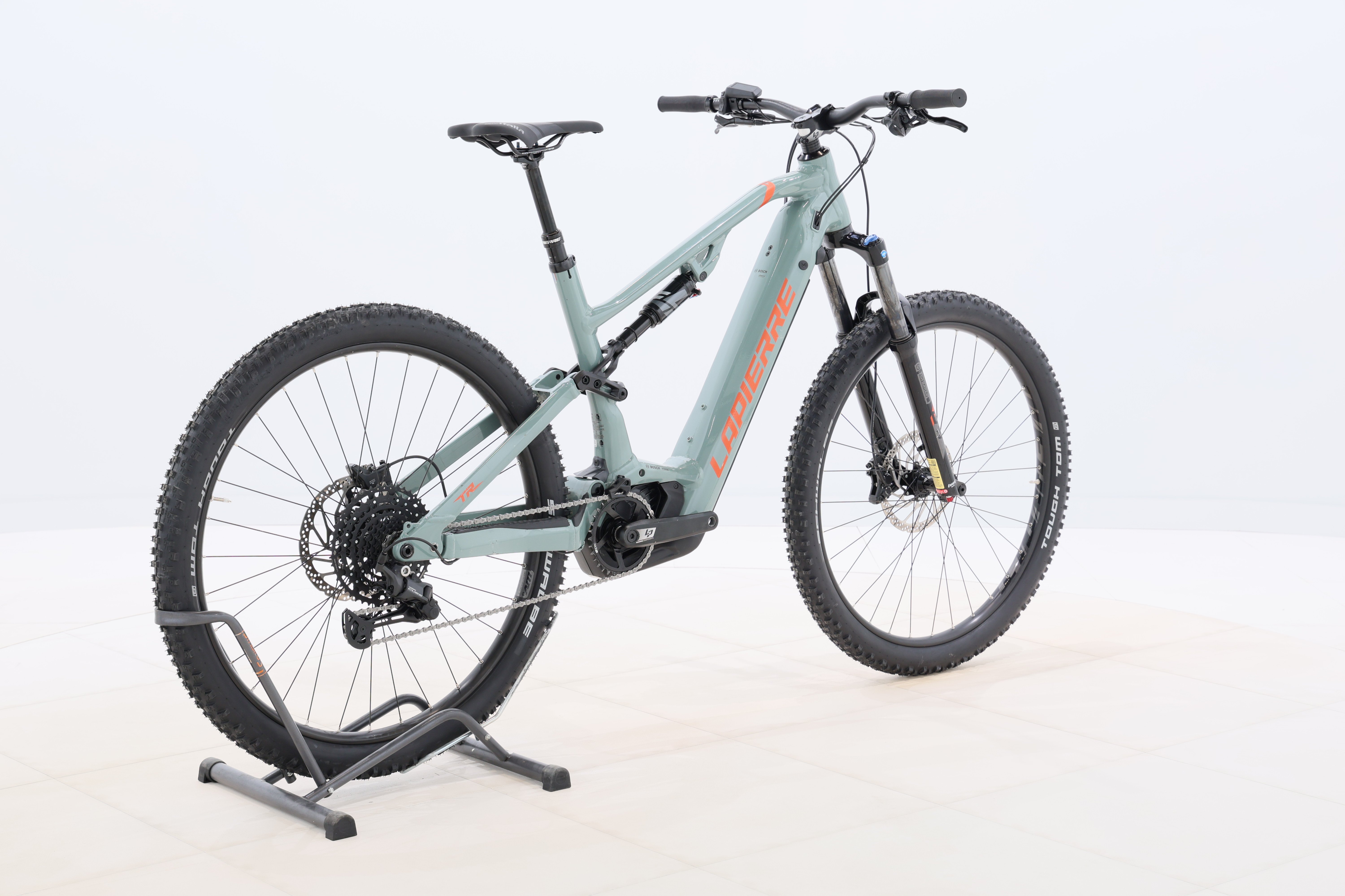 8e0fd50c-1890-47db-a6f6-a0f49443886c