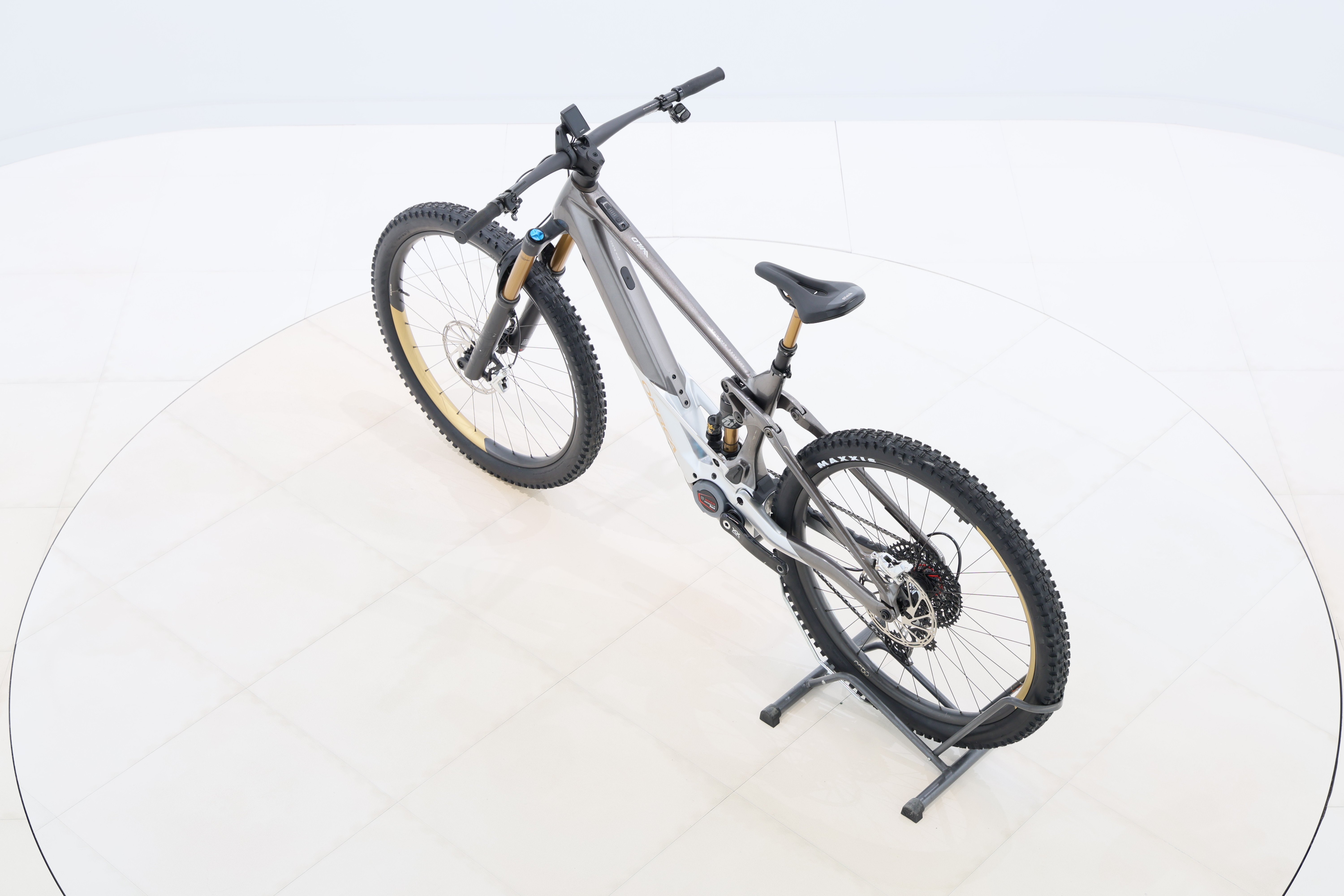 3fdd685f-f145-43ef-ad9a-01a57fcde369