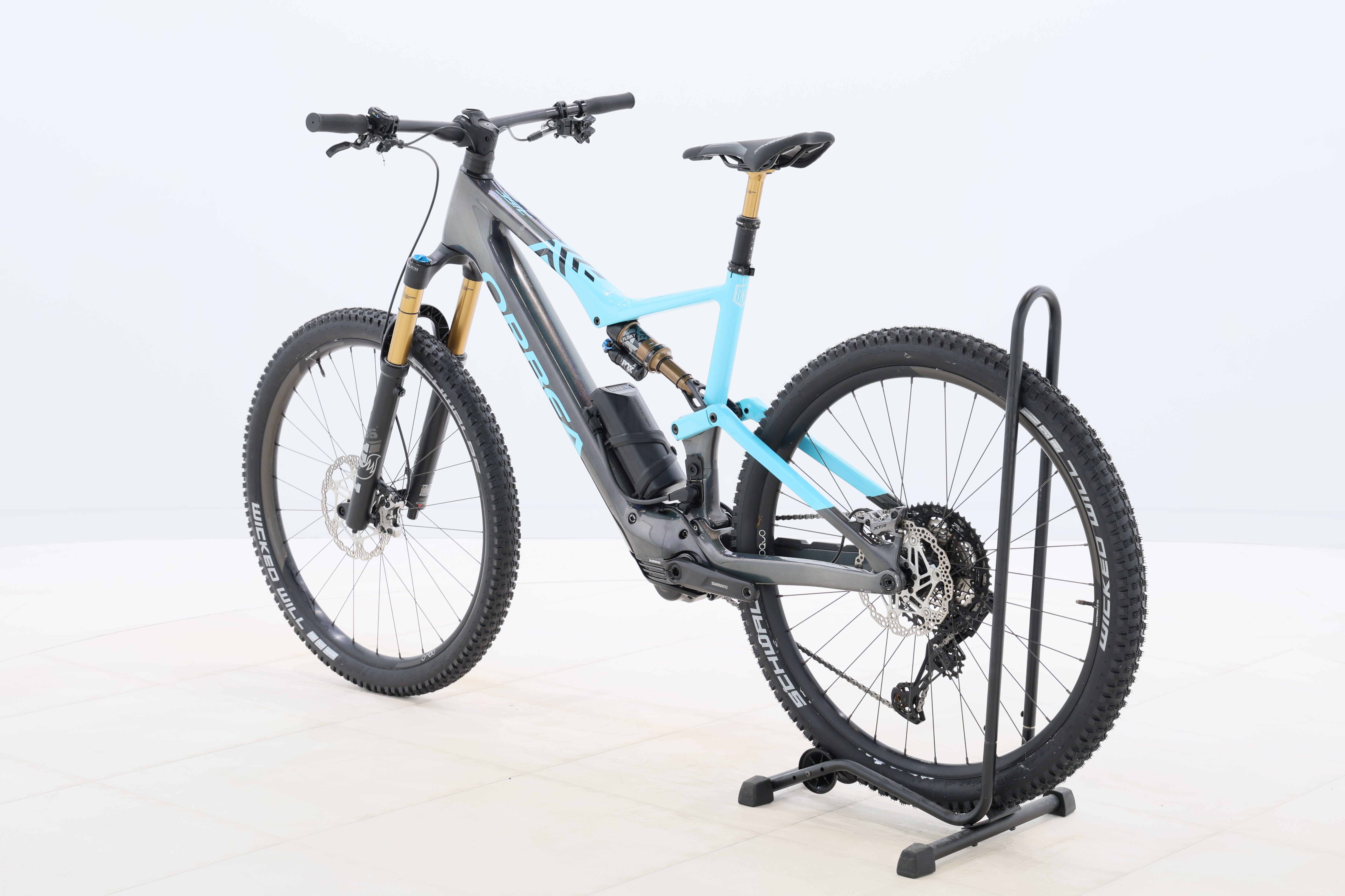 bc09d553-45bd-4ba1-a46f-e498eab6f283