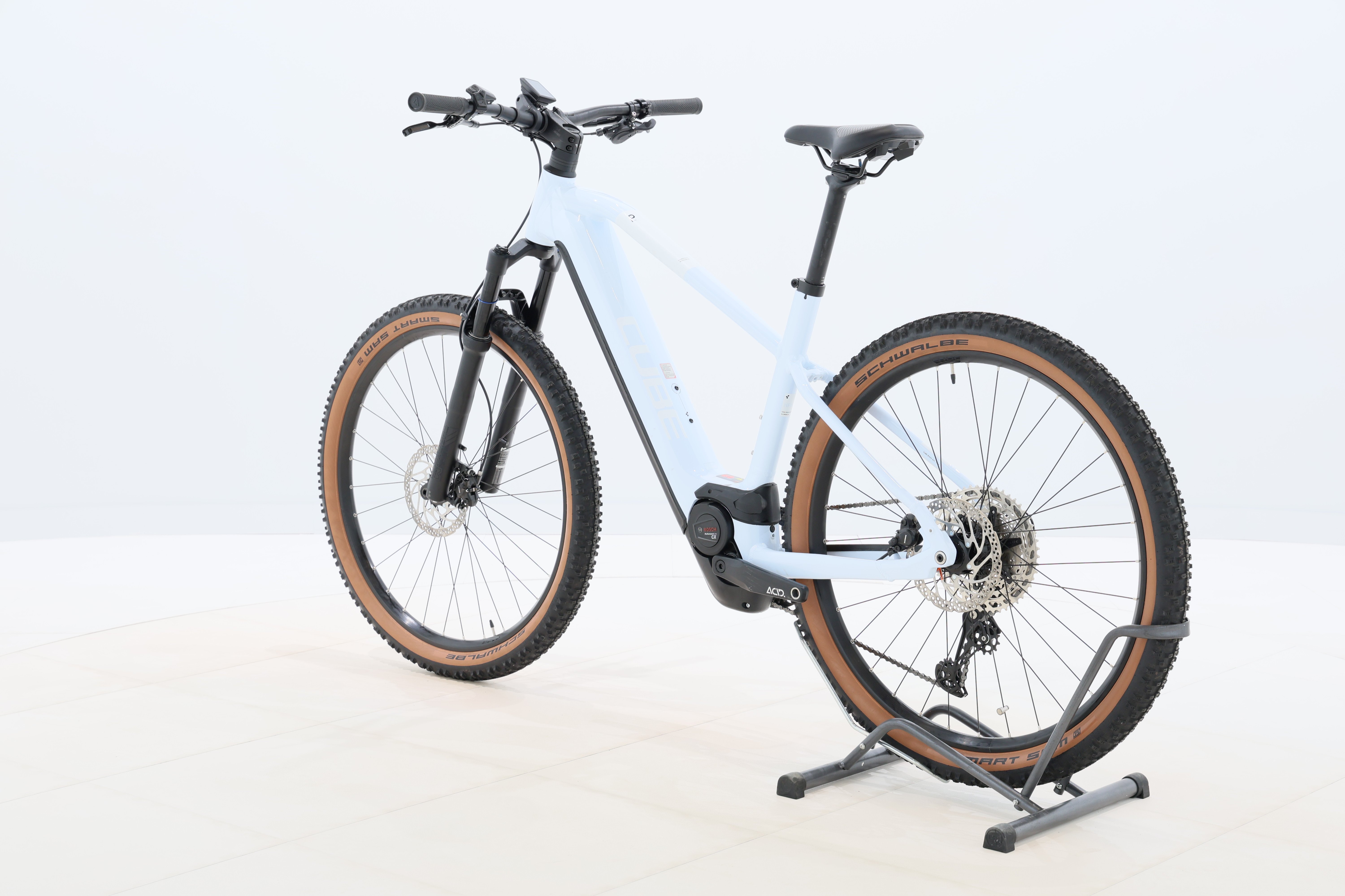 bb8ca334-aa4f-420f-942b-8425b1480f0f