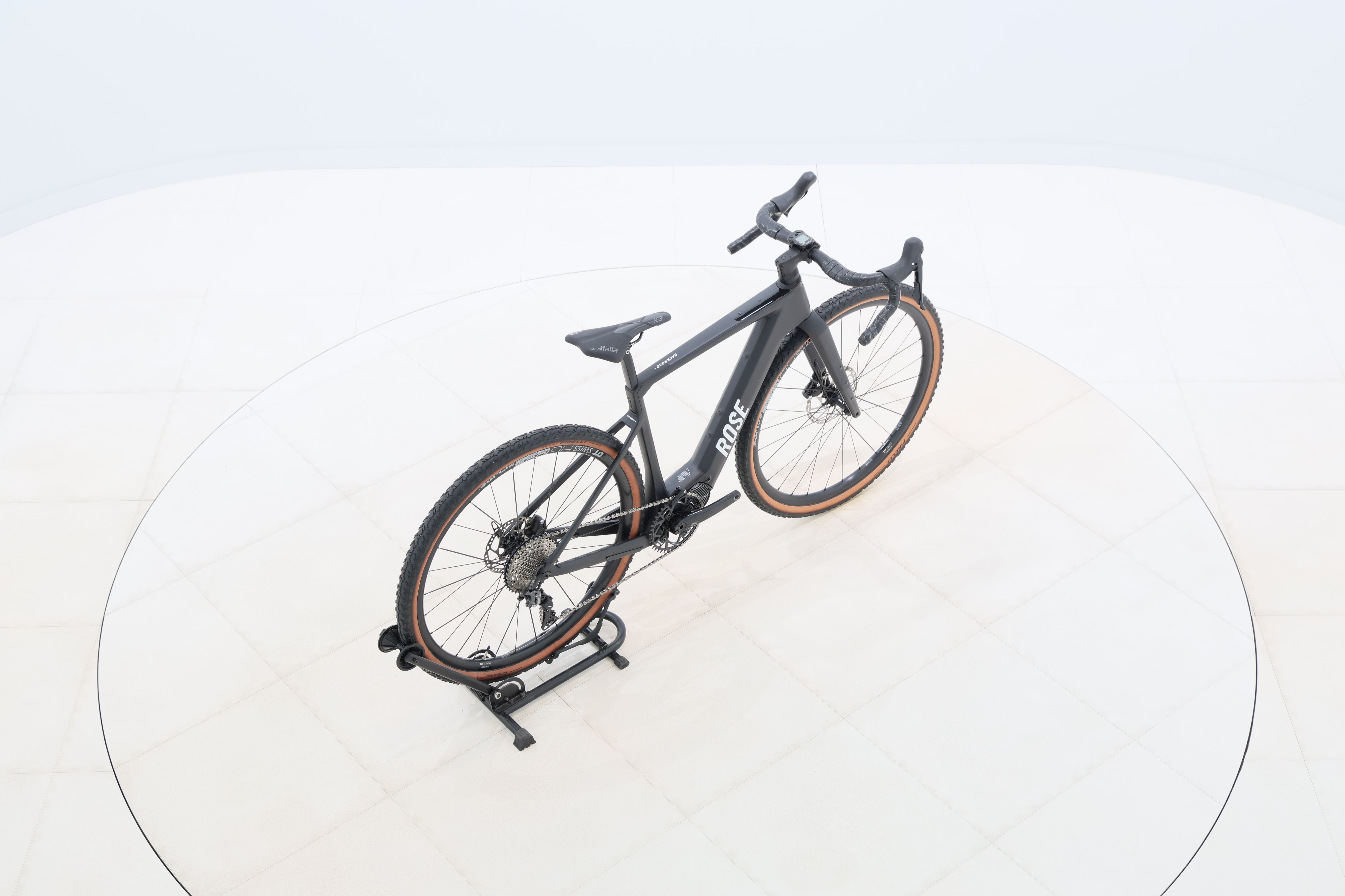 a36de24b-5a69-43ec-b448-fcd3bc702fe2