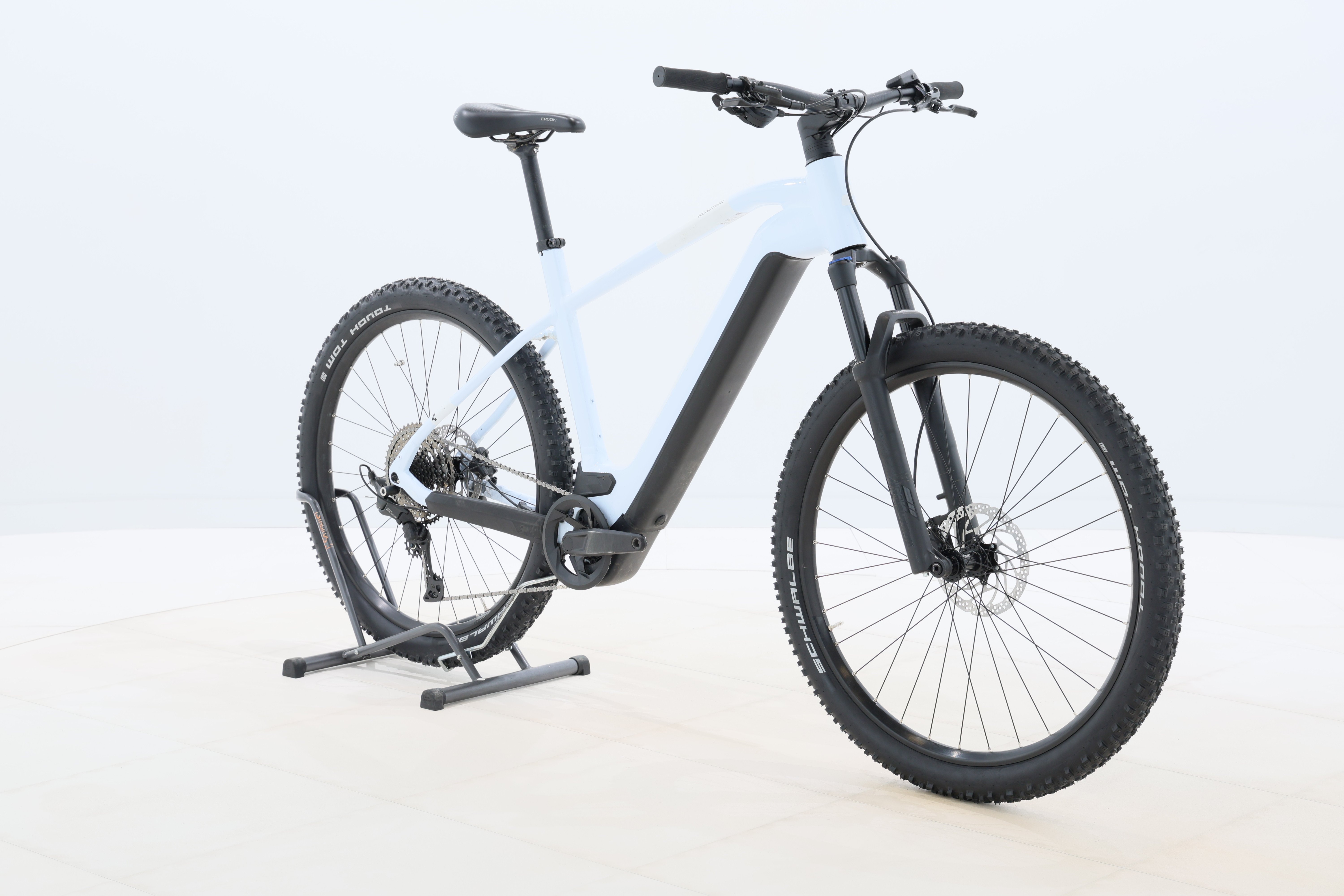 04ec46ea-3bac-48e0-9f64-9ddbeb2cdd1e