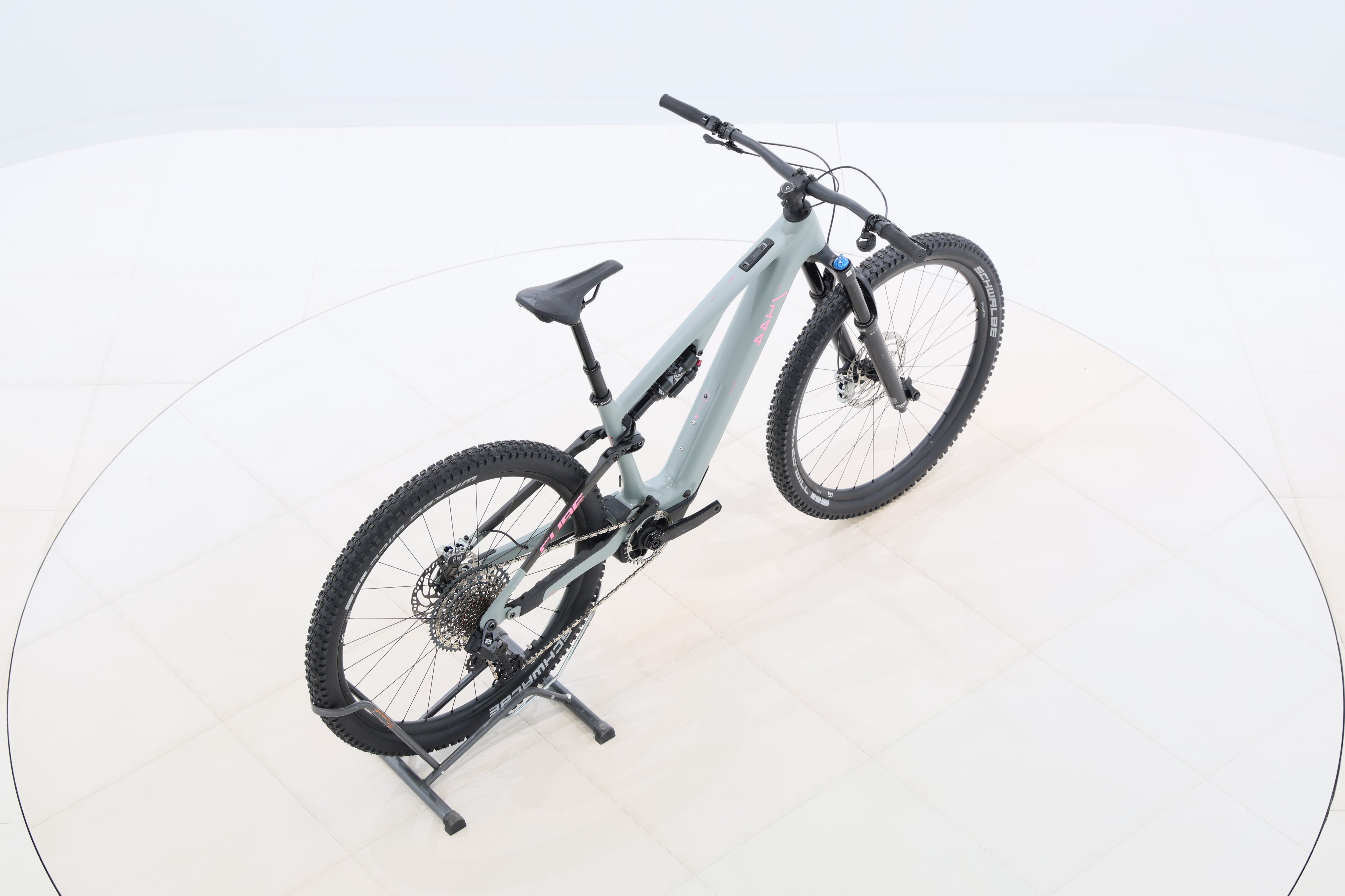 03c33728-efdf-4e8c-ab8f-746d9f997141