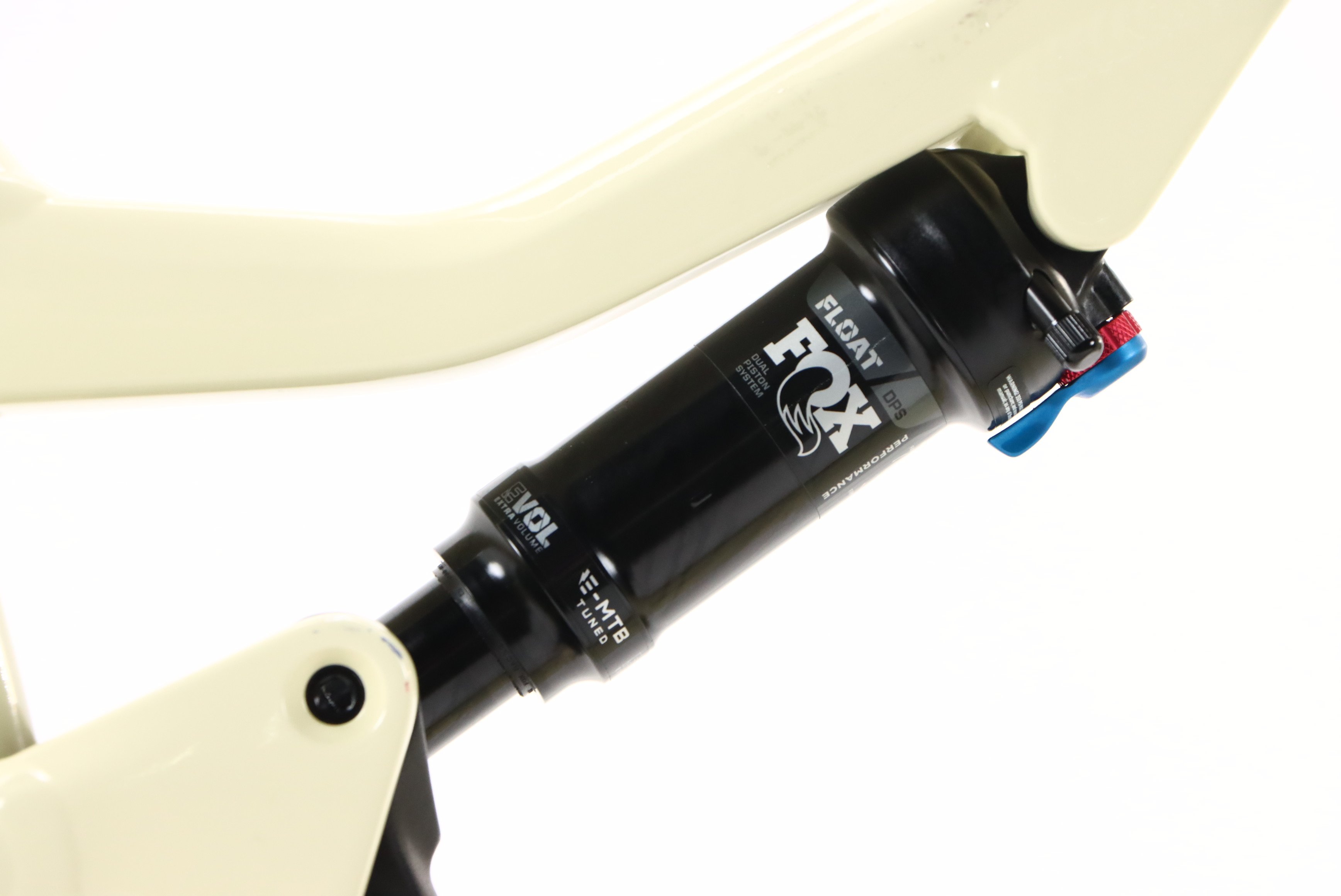 8e333adb-6f7a-469b-952e-ab5116339d8d