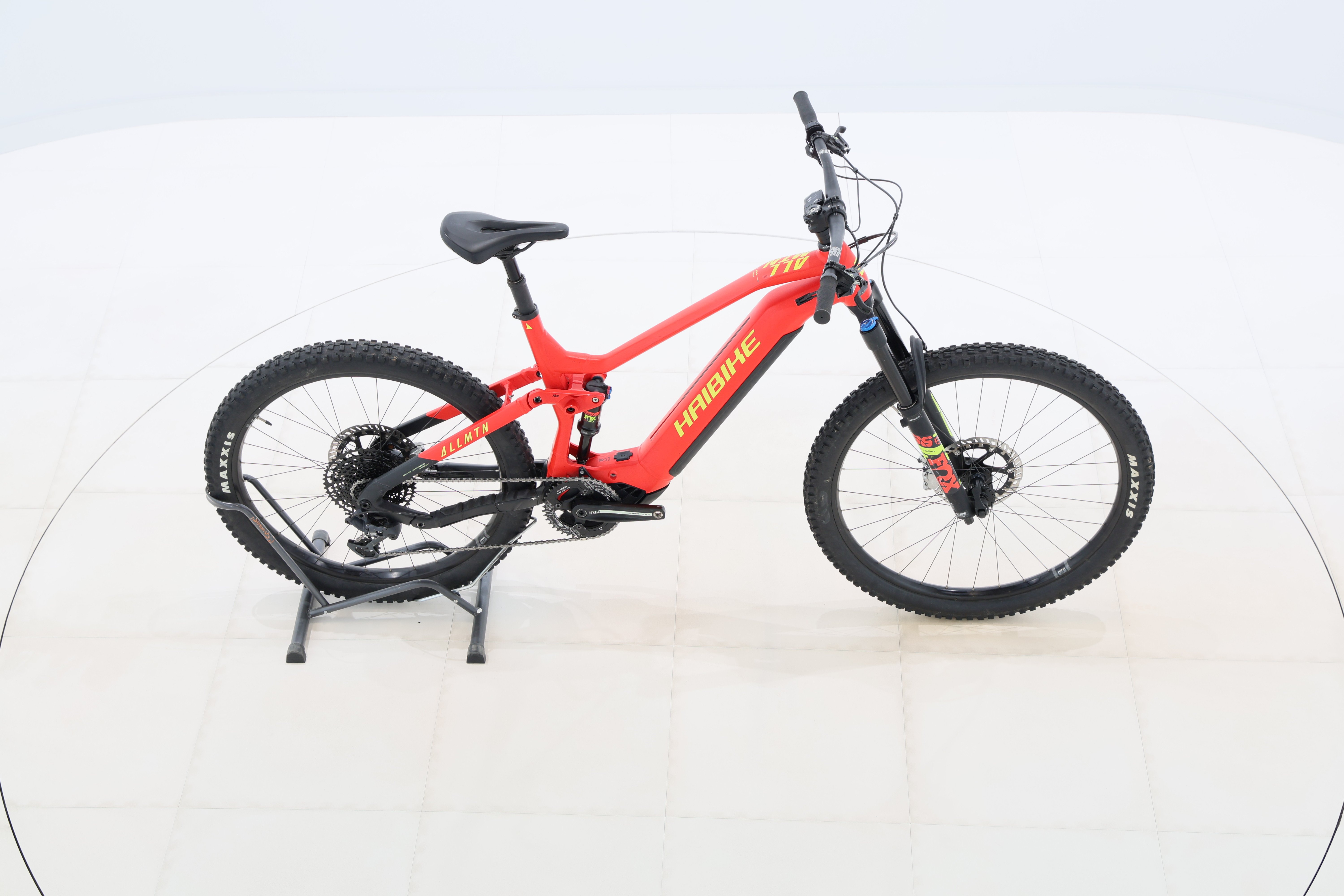 0f0202f2-c1f9-4b52-9dcb-e6c26de14732