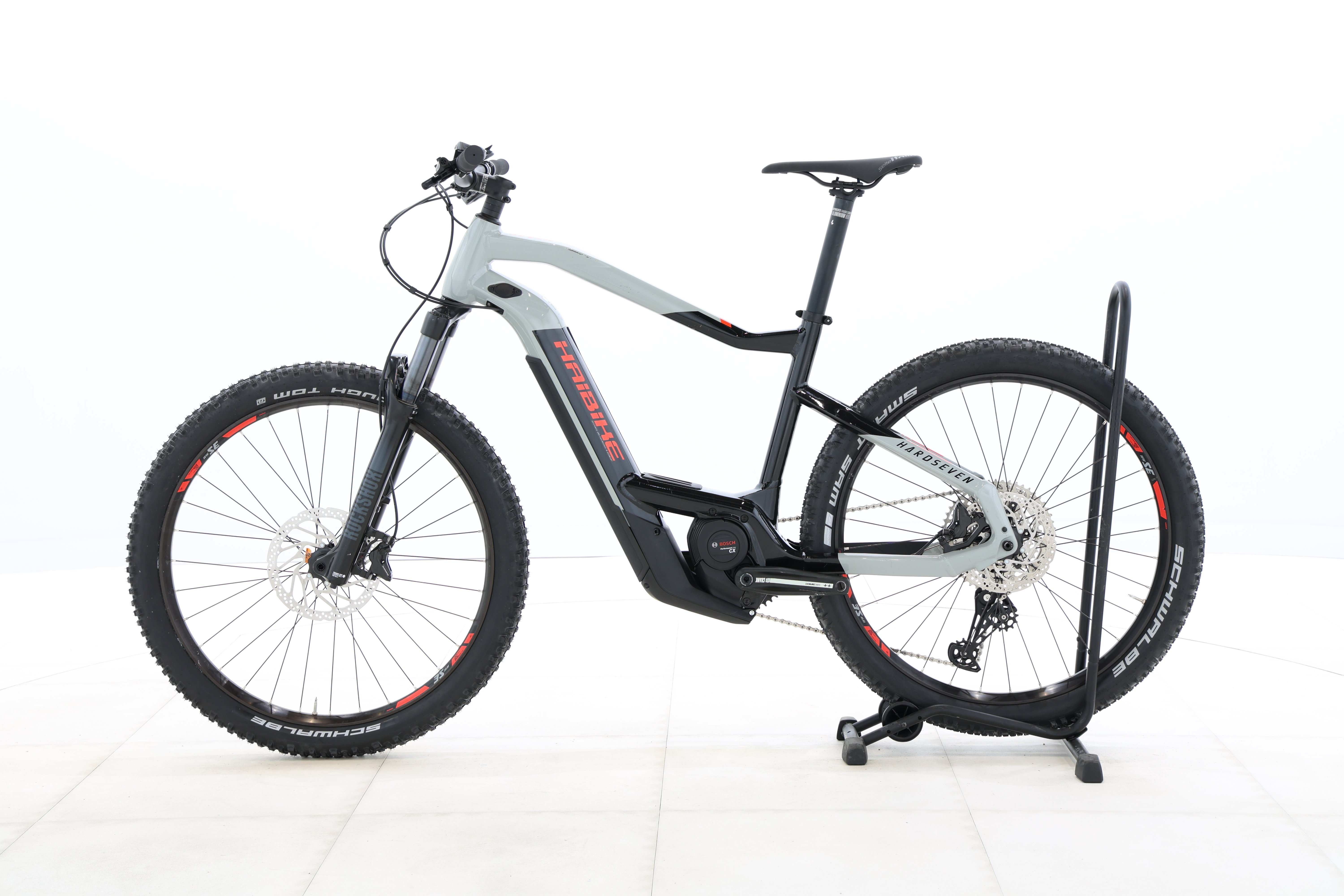 0c9b71d3-b2f9-4a46-a8dc-cfb8c8f5f98f