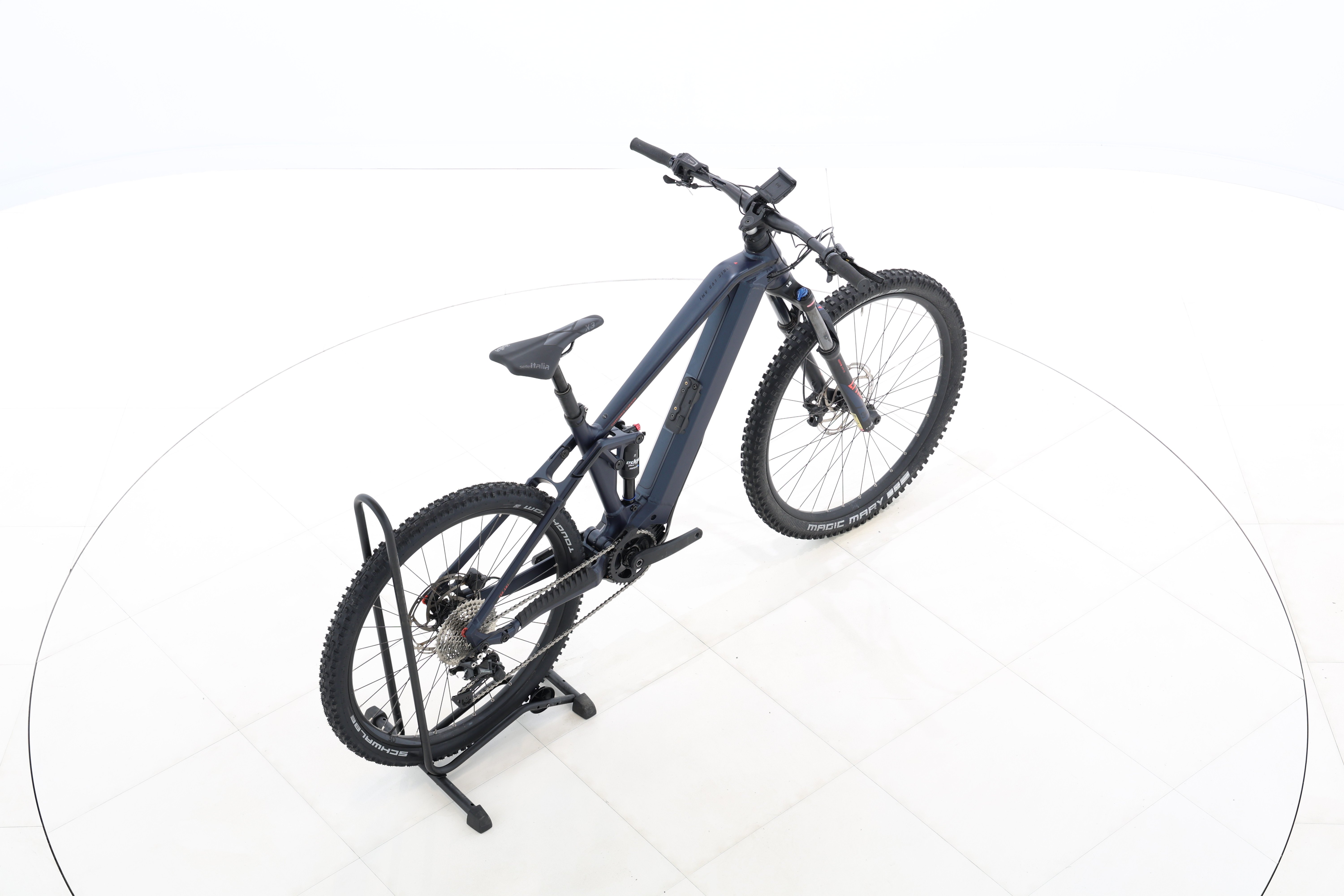 7b51f5c2-033b-48f7-8a92-f76110adc844