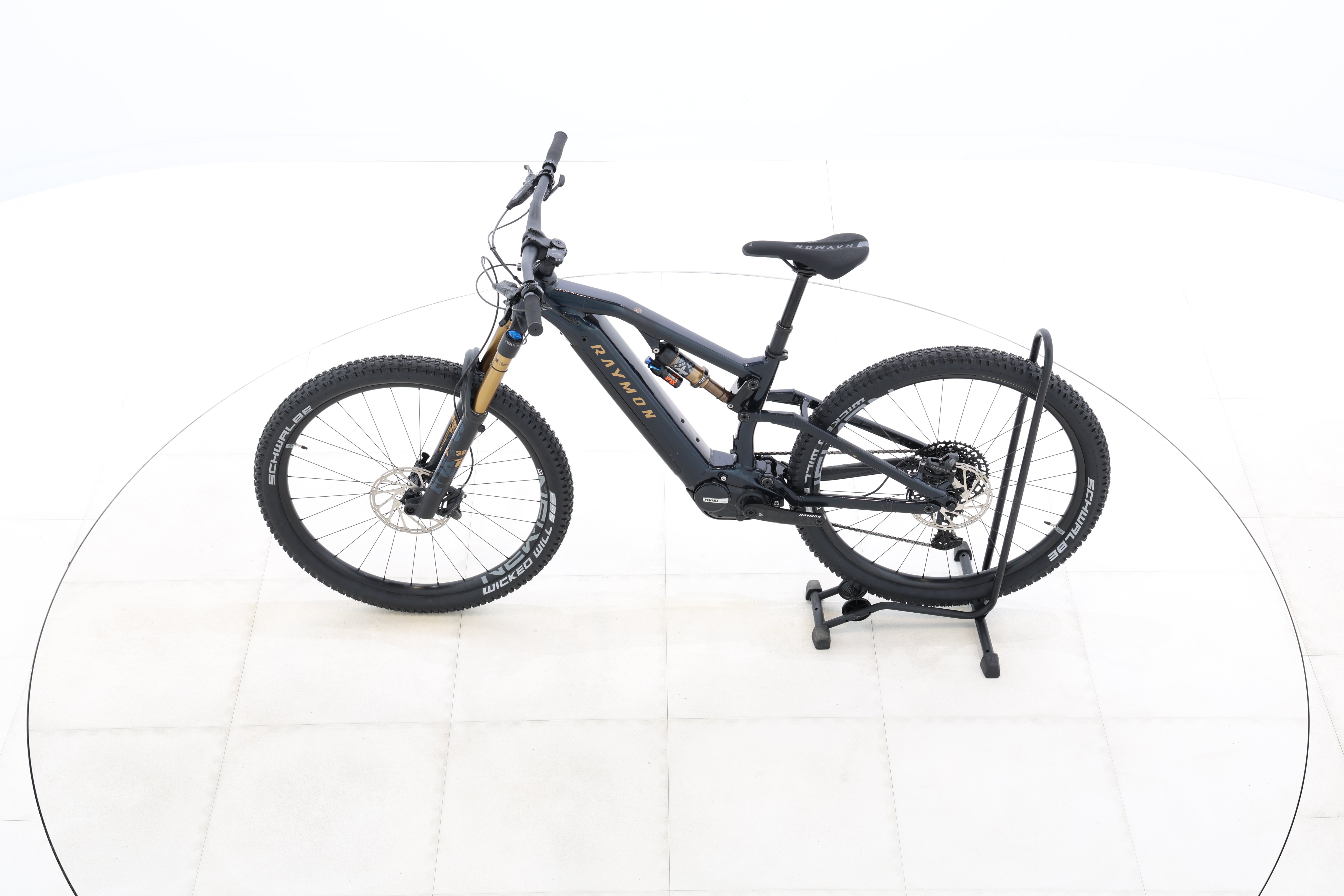 21b715fe-be45-477a-a0f4-62bcbec93431