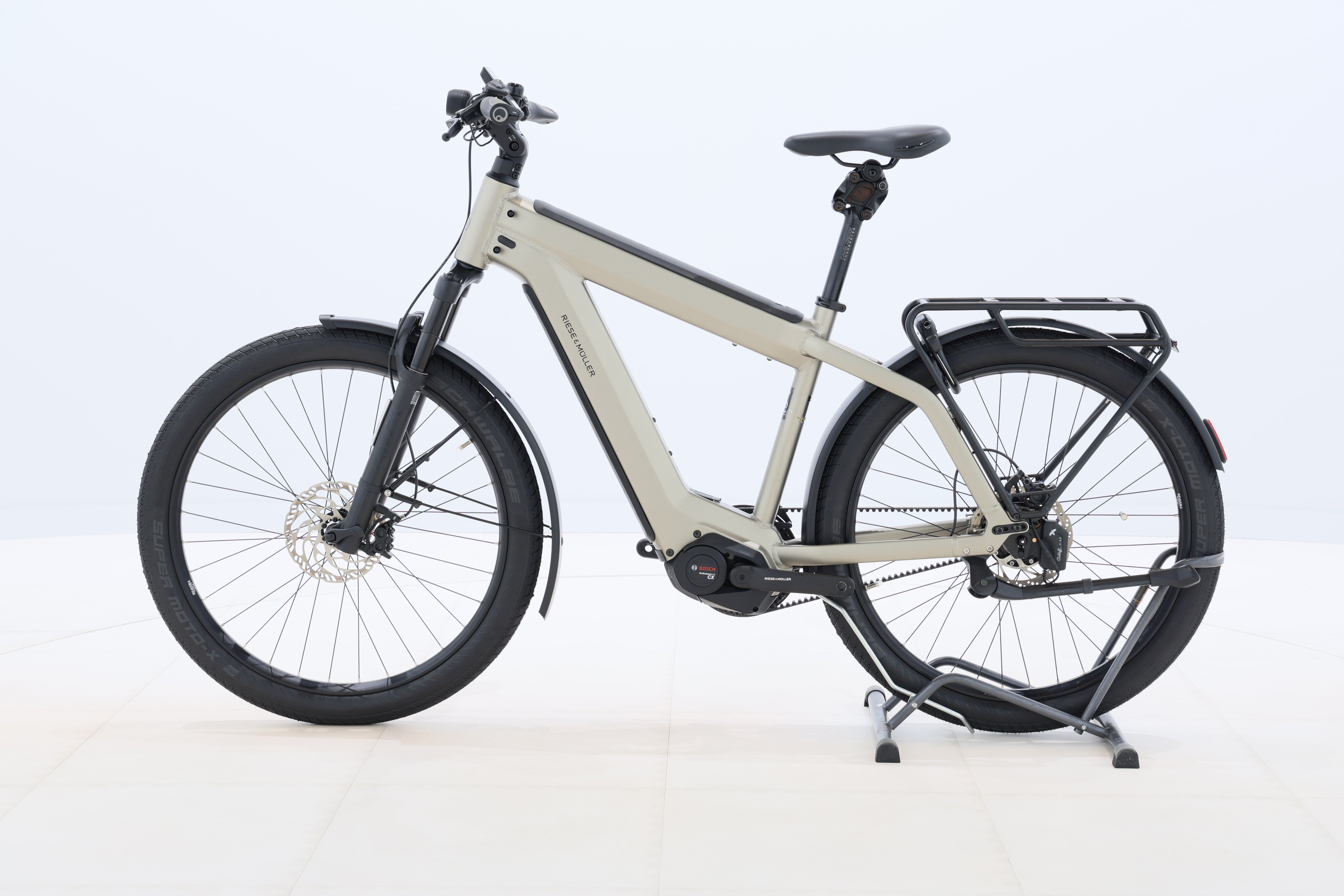 d9803130-b3d2-45bc-8898-5998f8775a8f