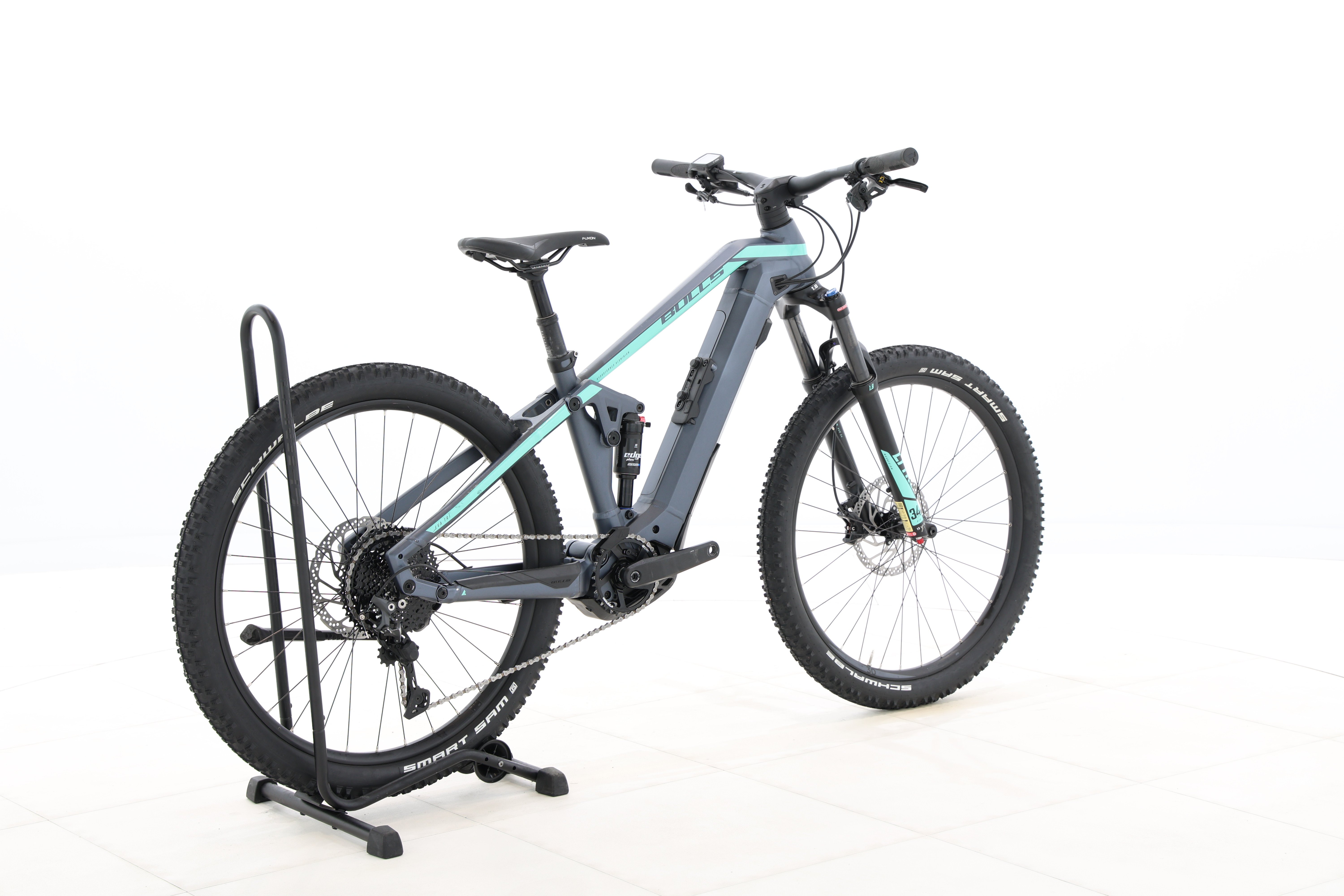 1b732501-d0dd-415b-b1a6-79473737cb8c