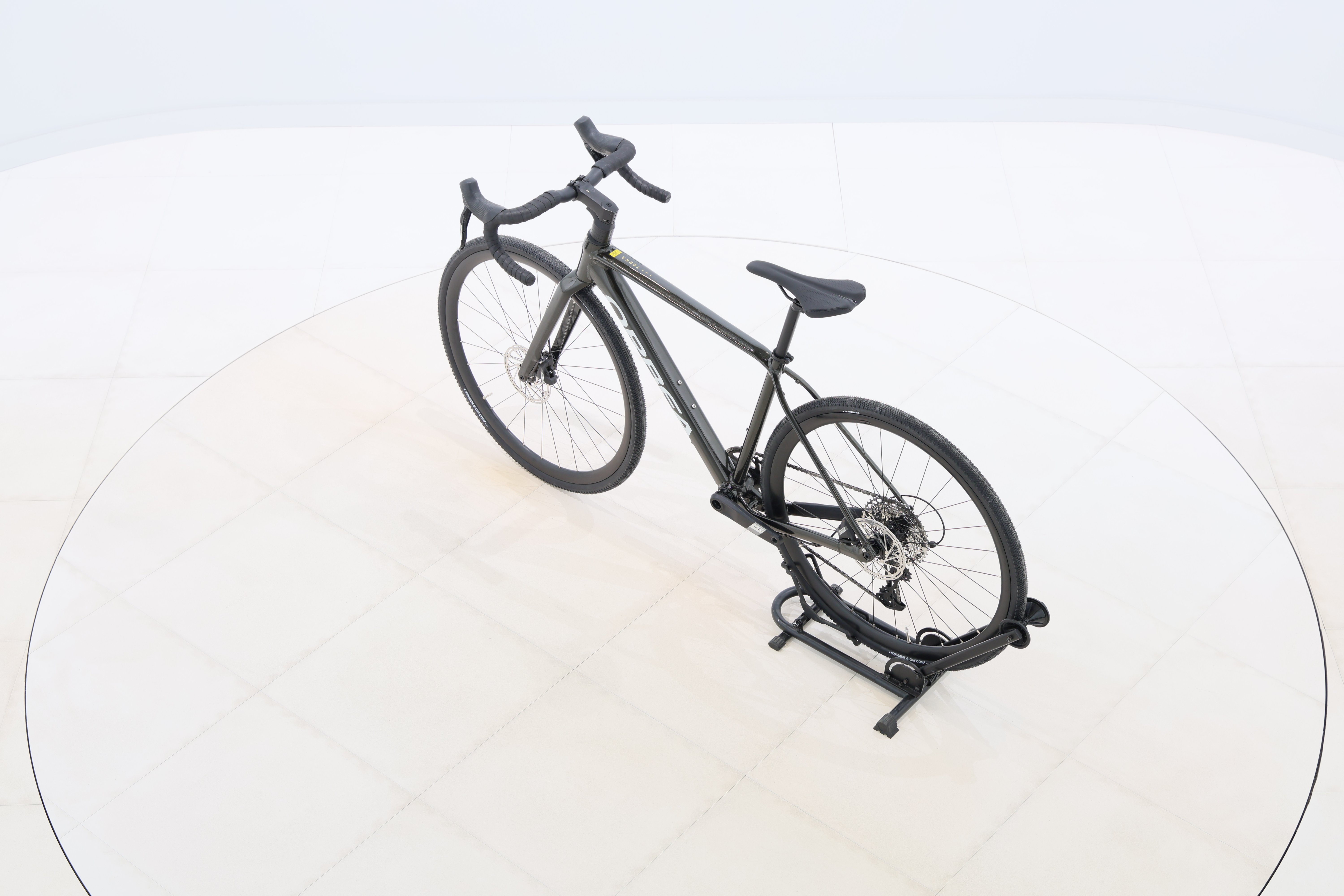 e13a969b-a9b6-436e-a319-44c1d5e500f6