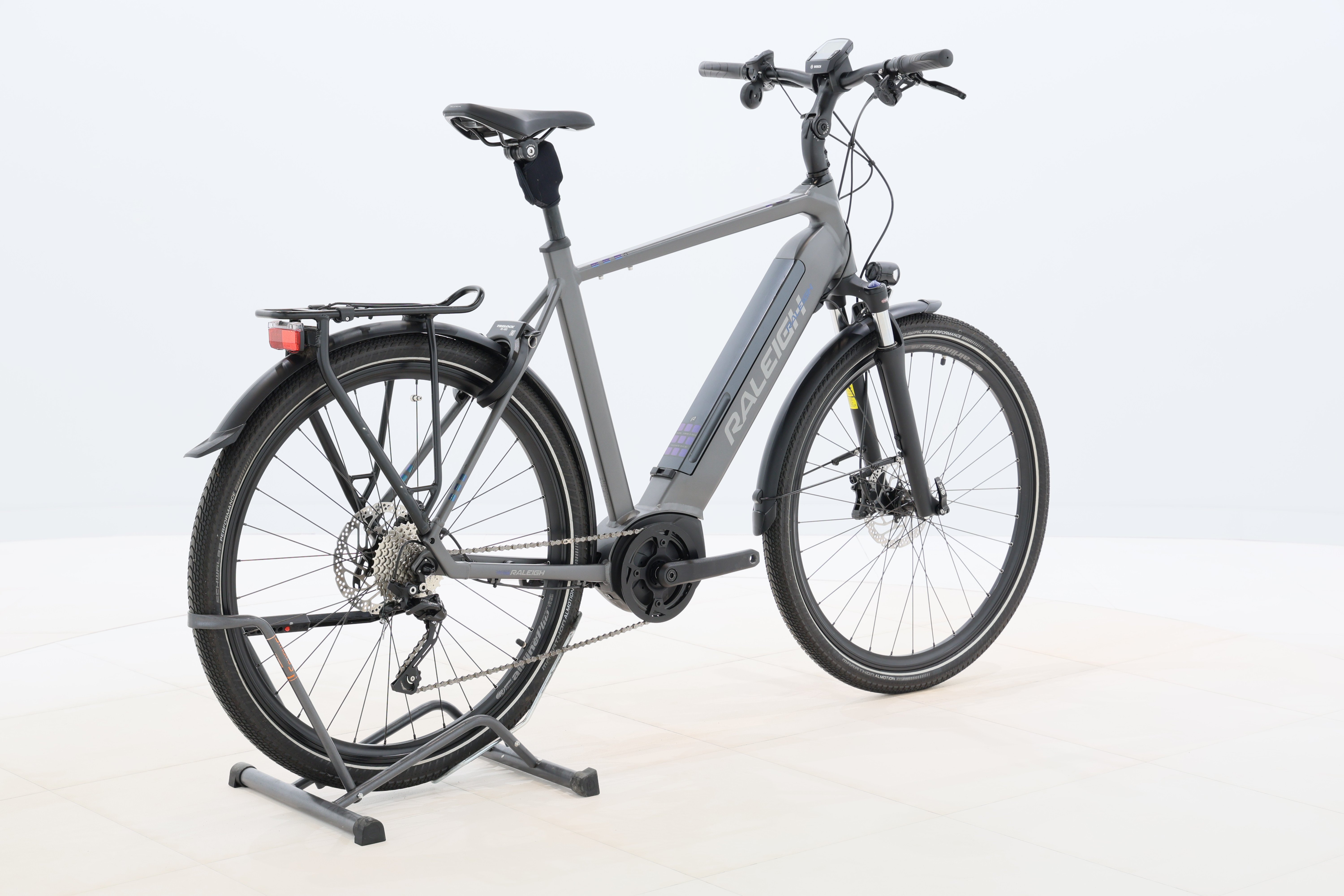 69d23100-74de-43e2-805c-a6950d13f896