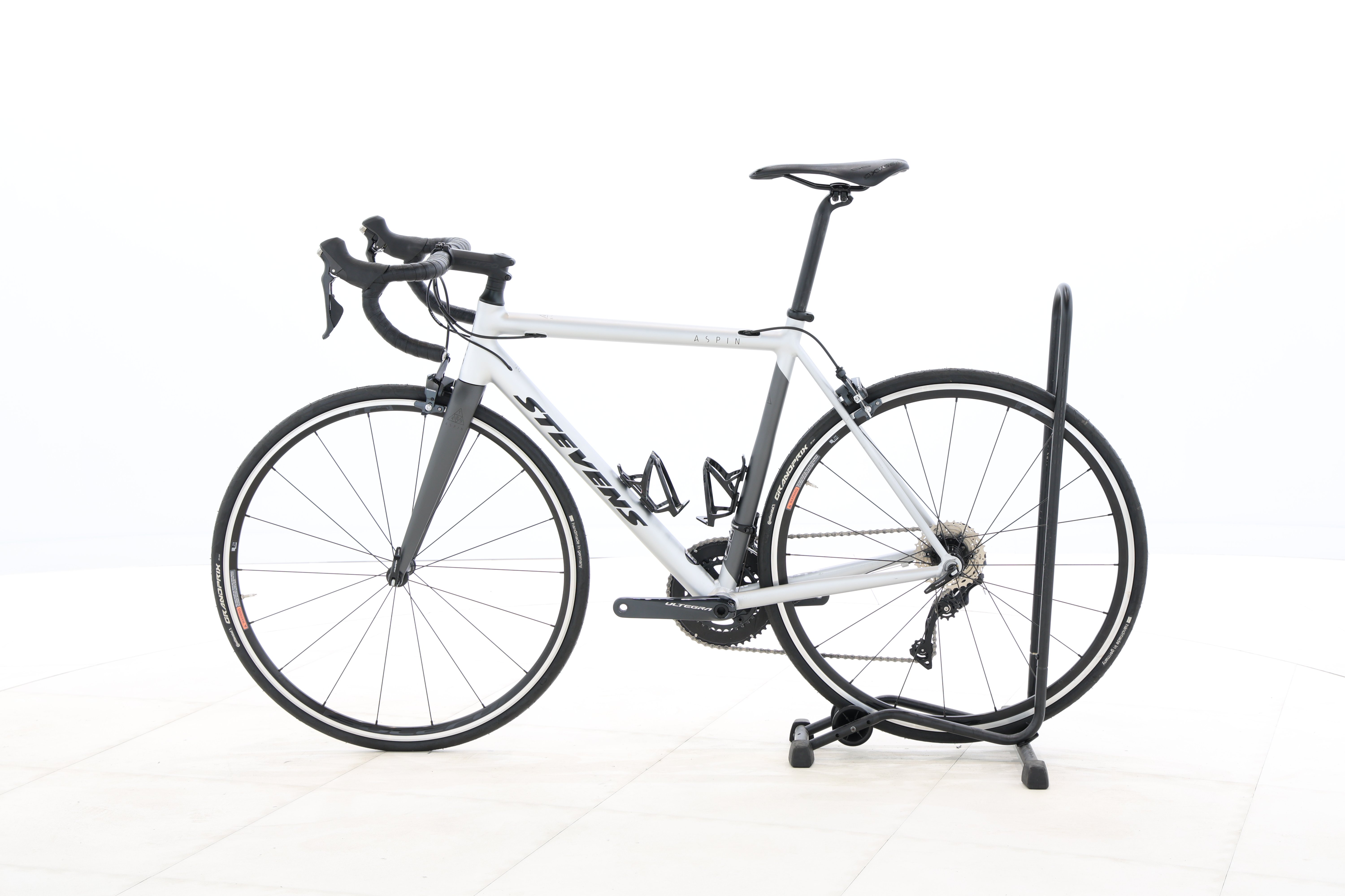 b5d35894-2626-40d5-8f1d-545e6849932a