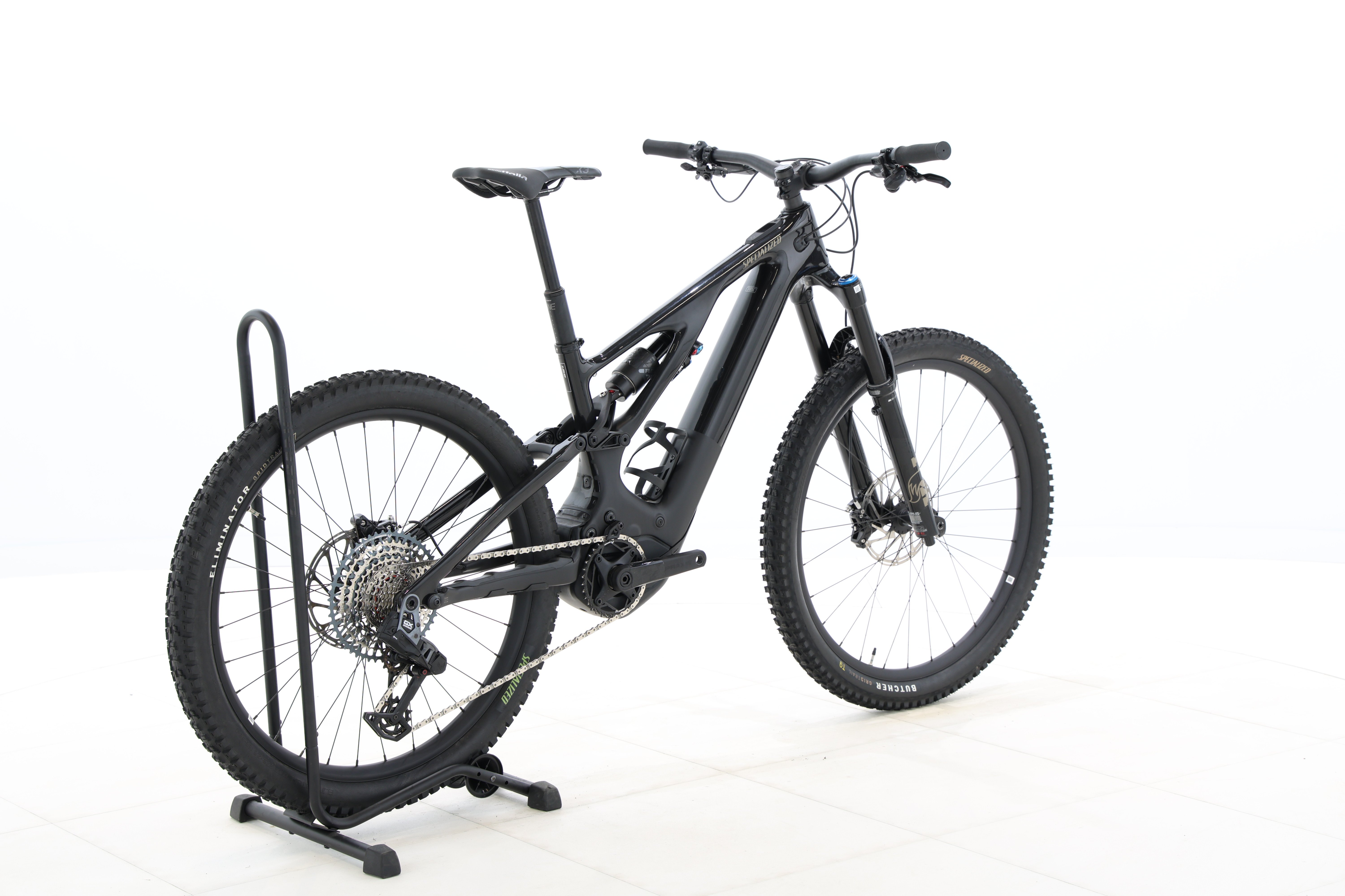 fe9989b8-955d-40f5-b652-0586eb9dc2b0