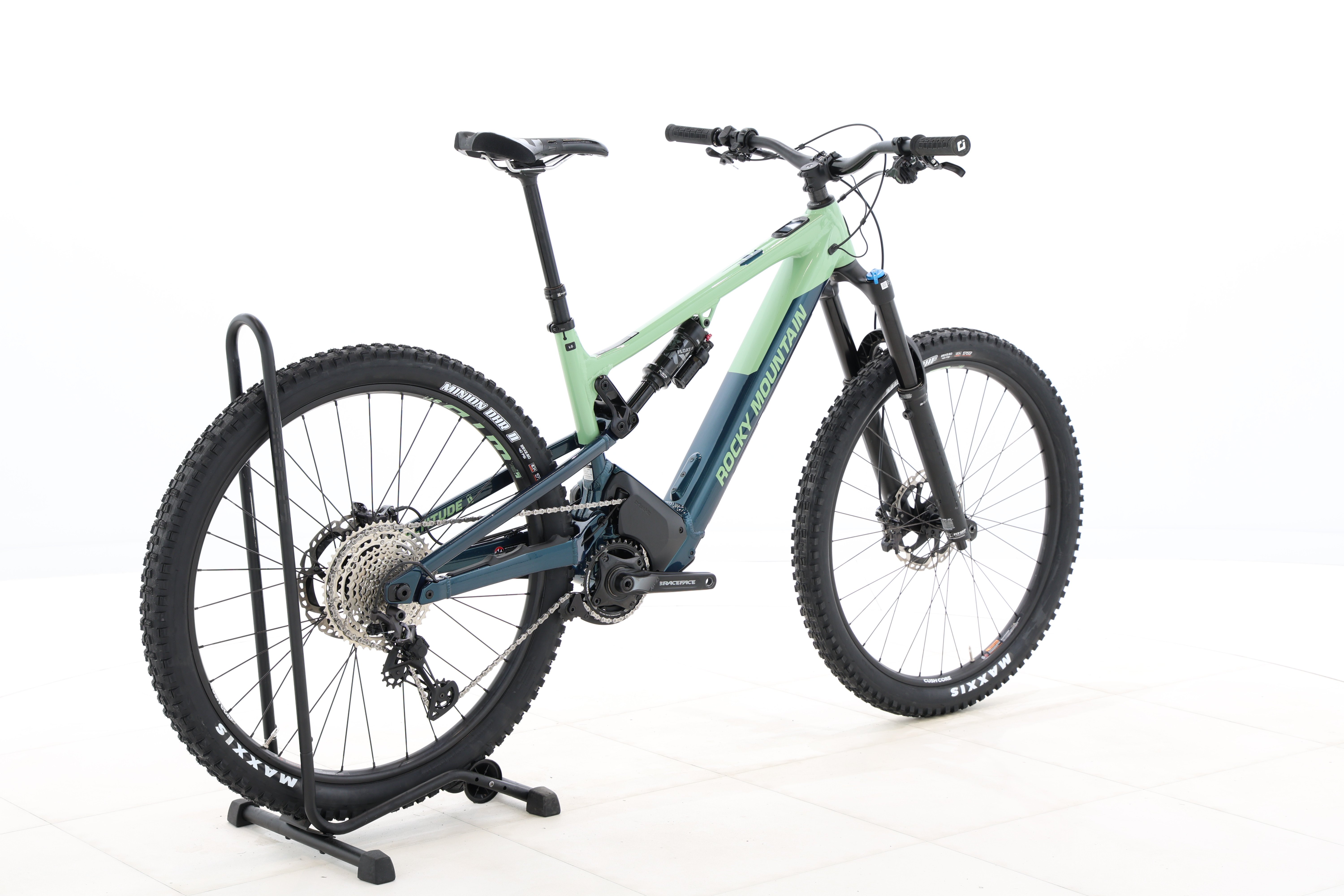 a122049a-08a7-4a5d-be37-4c81a2707a40