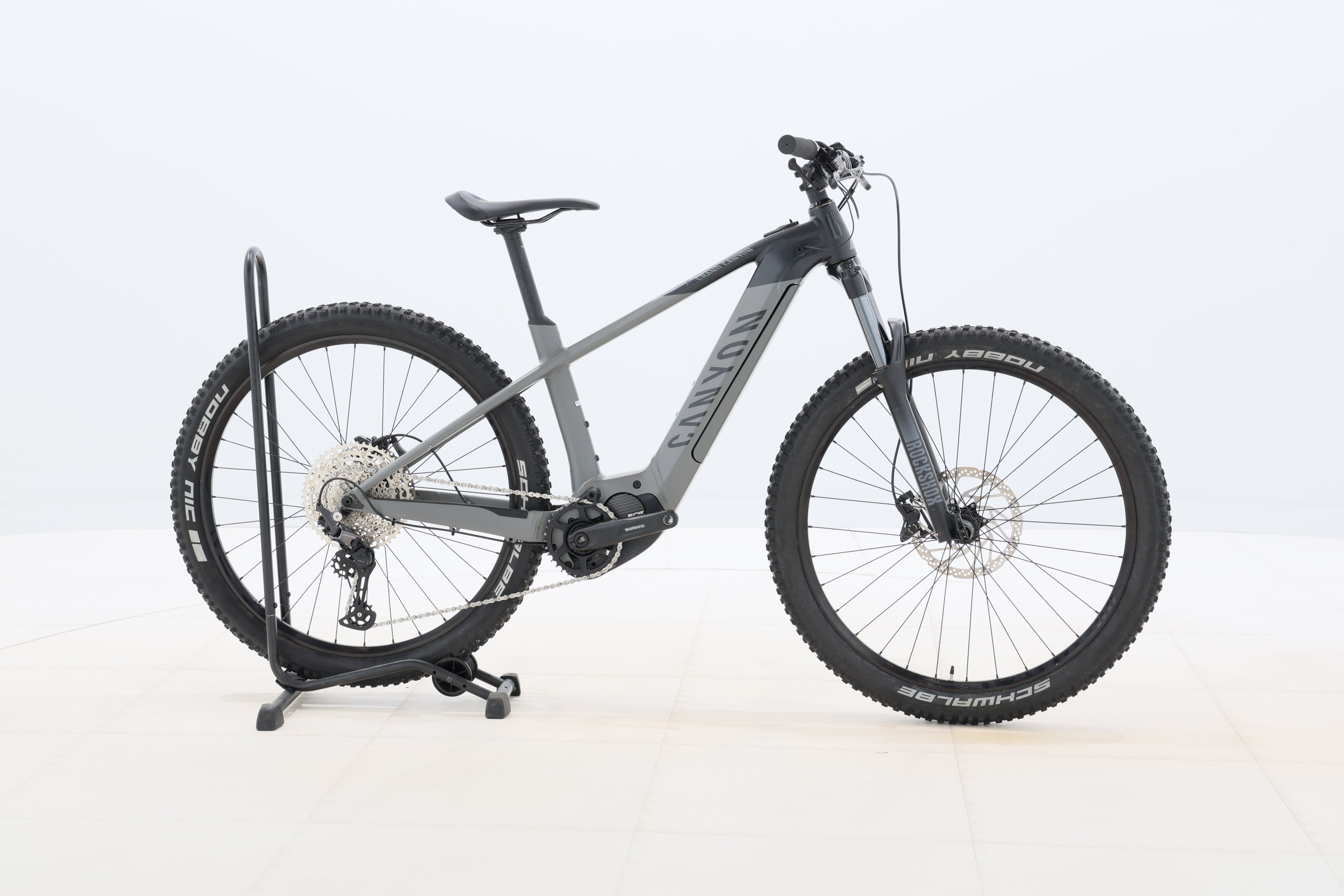 2e165bcb-eb00-4bda-8f14-4235a9eda1e2