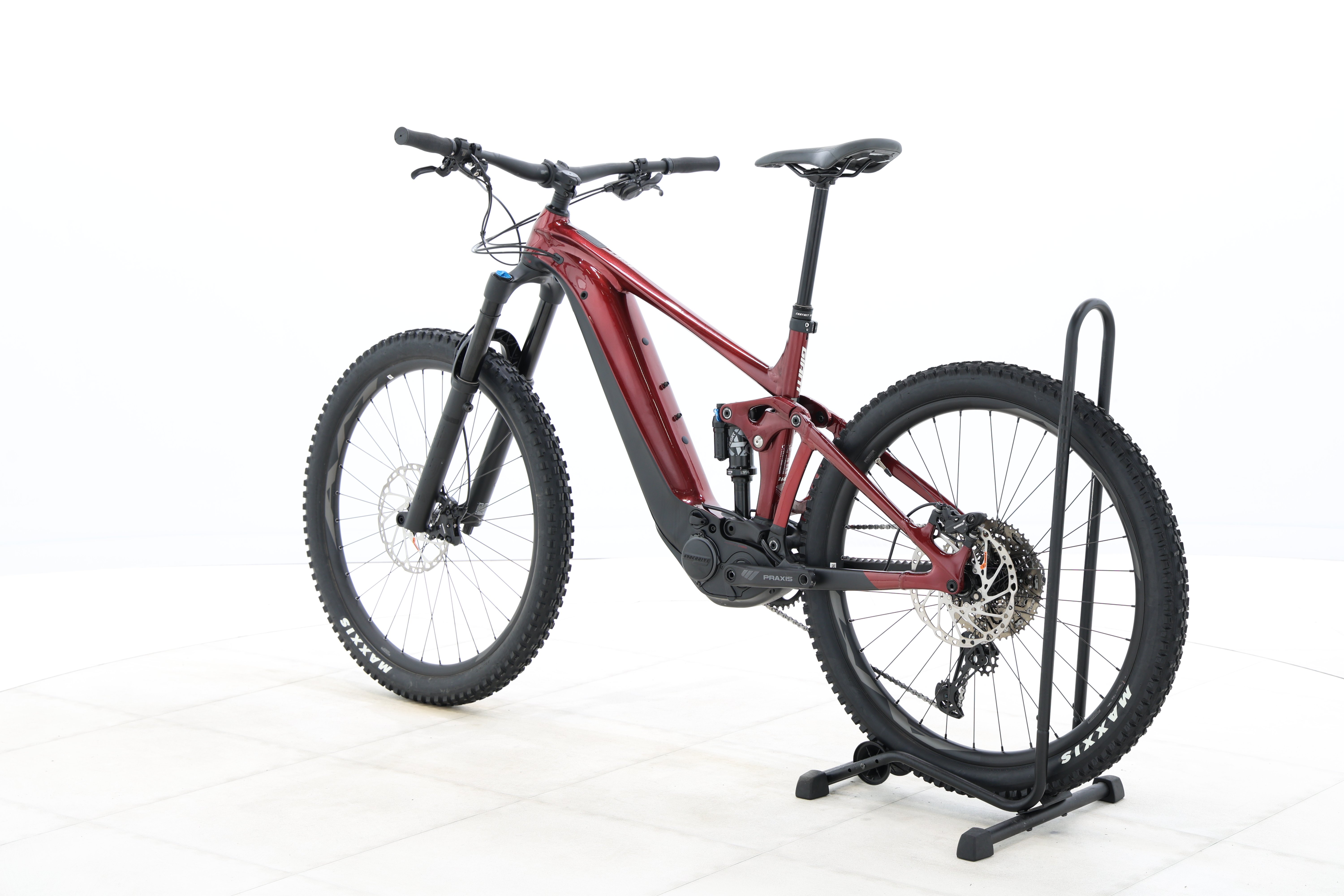 d9ac000b-74e0-40e5-a359-5a5620229752