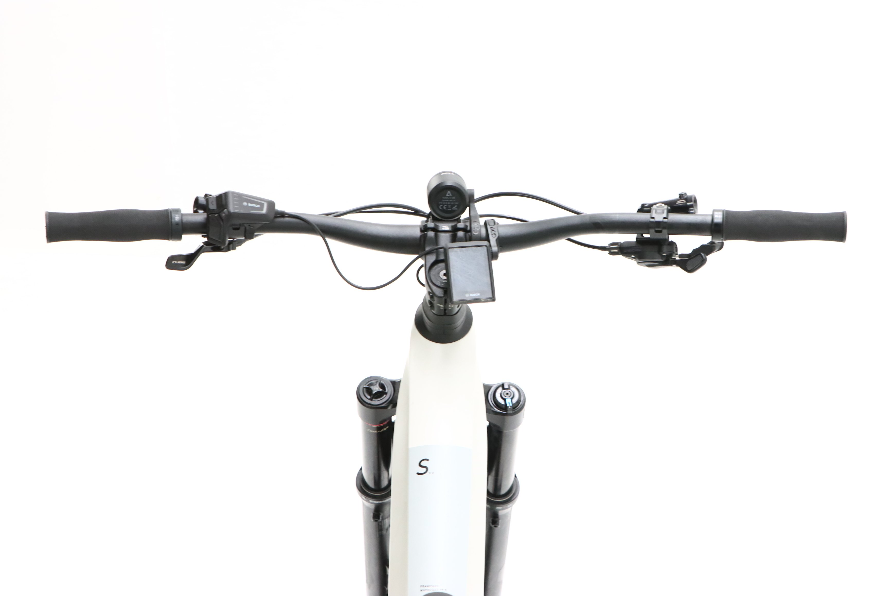 e53ee8df-c41e-46d5-86bf-b33473dc1cb3