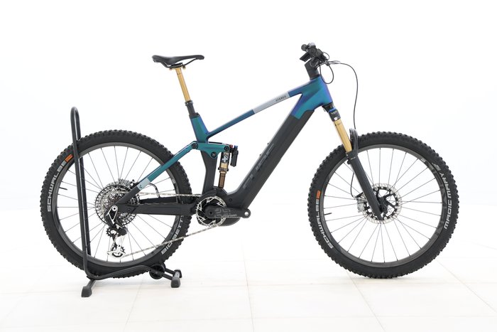 Cube STEREO HYBRID 160 HPC SLT 750 27.5 2024