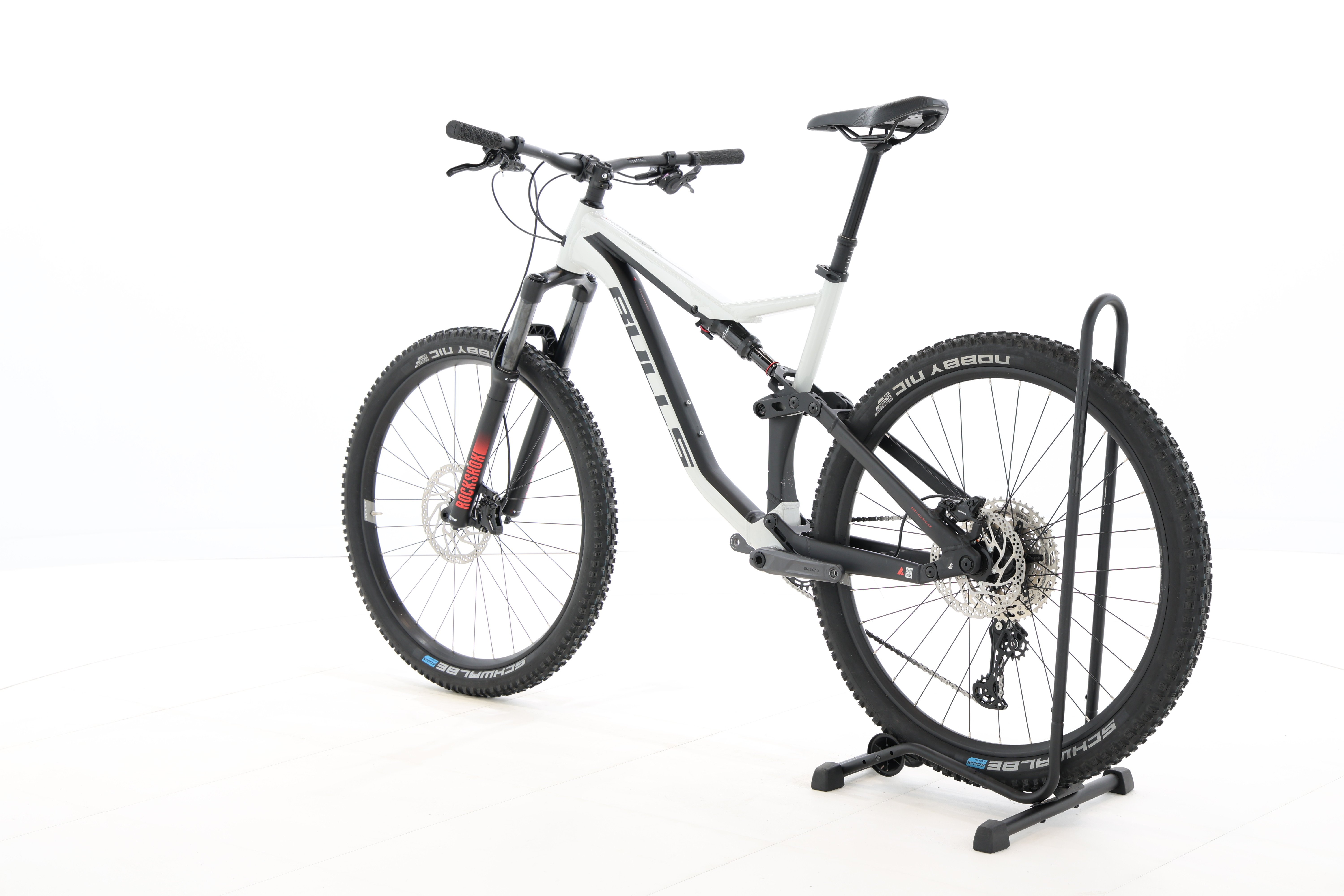 aa84c80e-e76c-4f20-9ef1-f69fa25e2336