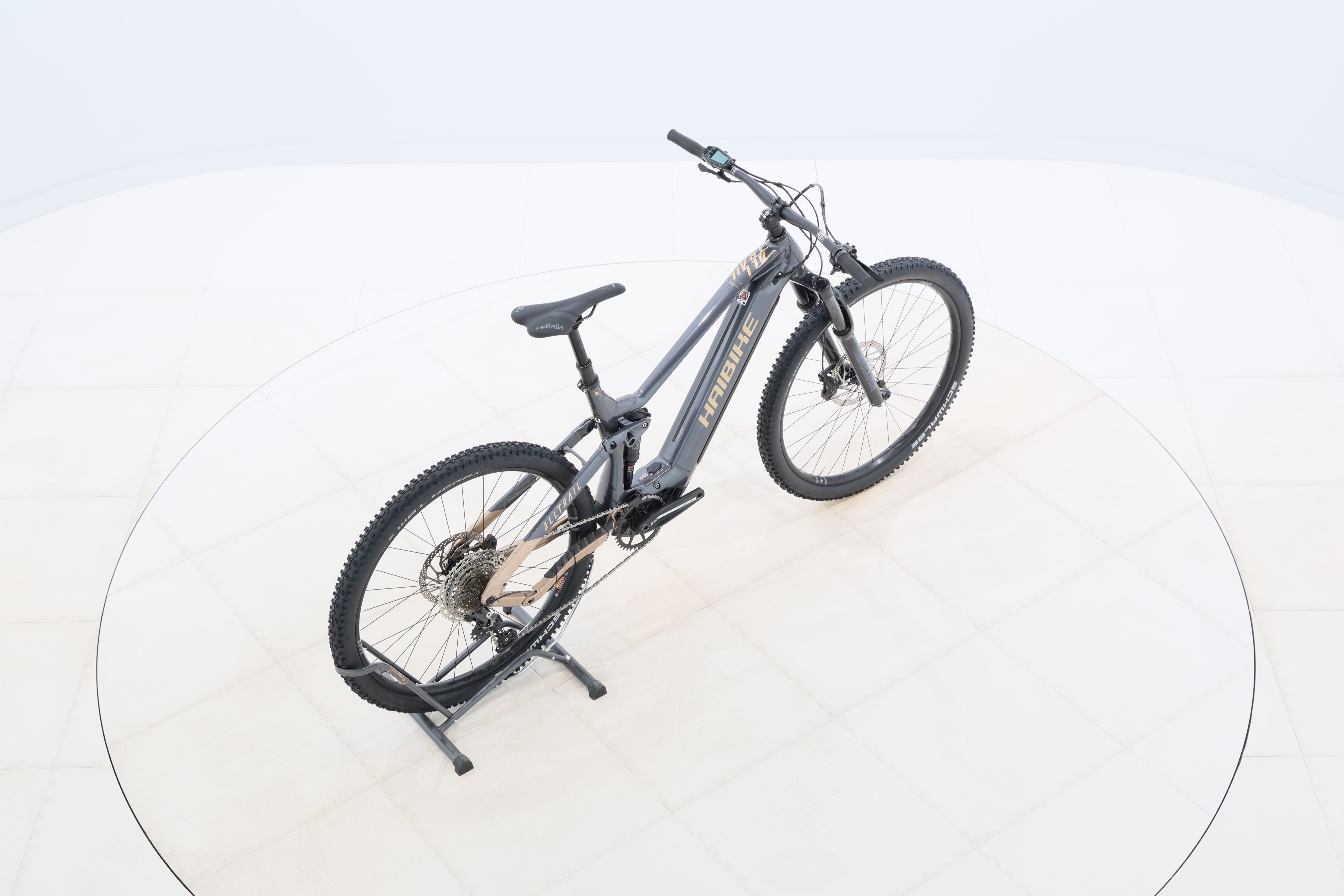 87a9d34b-4103-4c45-850b-de37165b2128