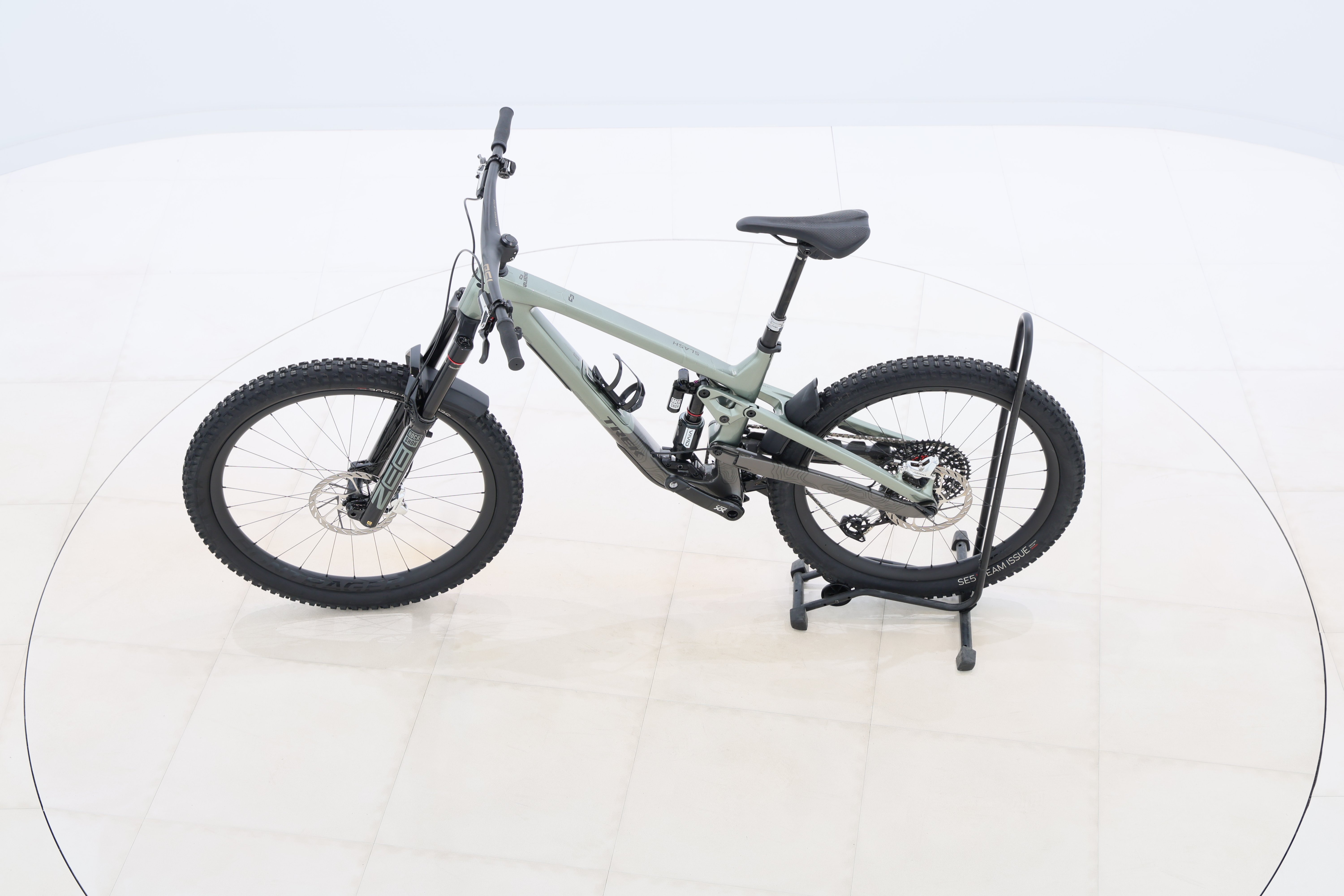 eb6a5caa-0adf-4f87-98a6-59d9a1cf0a60