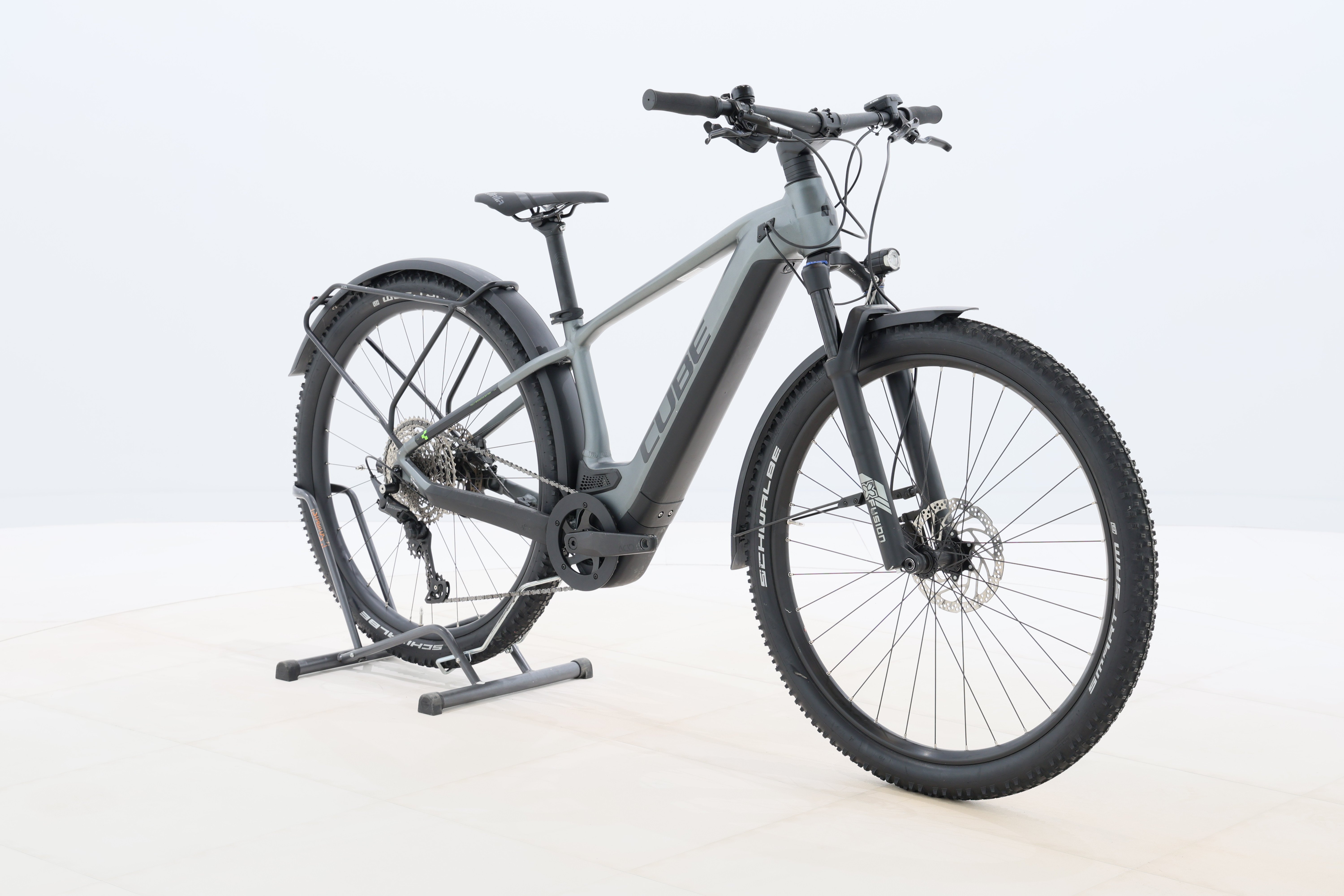 e2f3496a-3da6-4879-bdae-18cde3eb2361