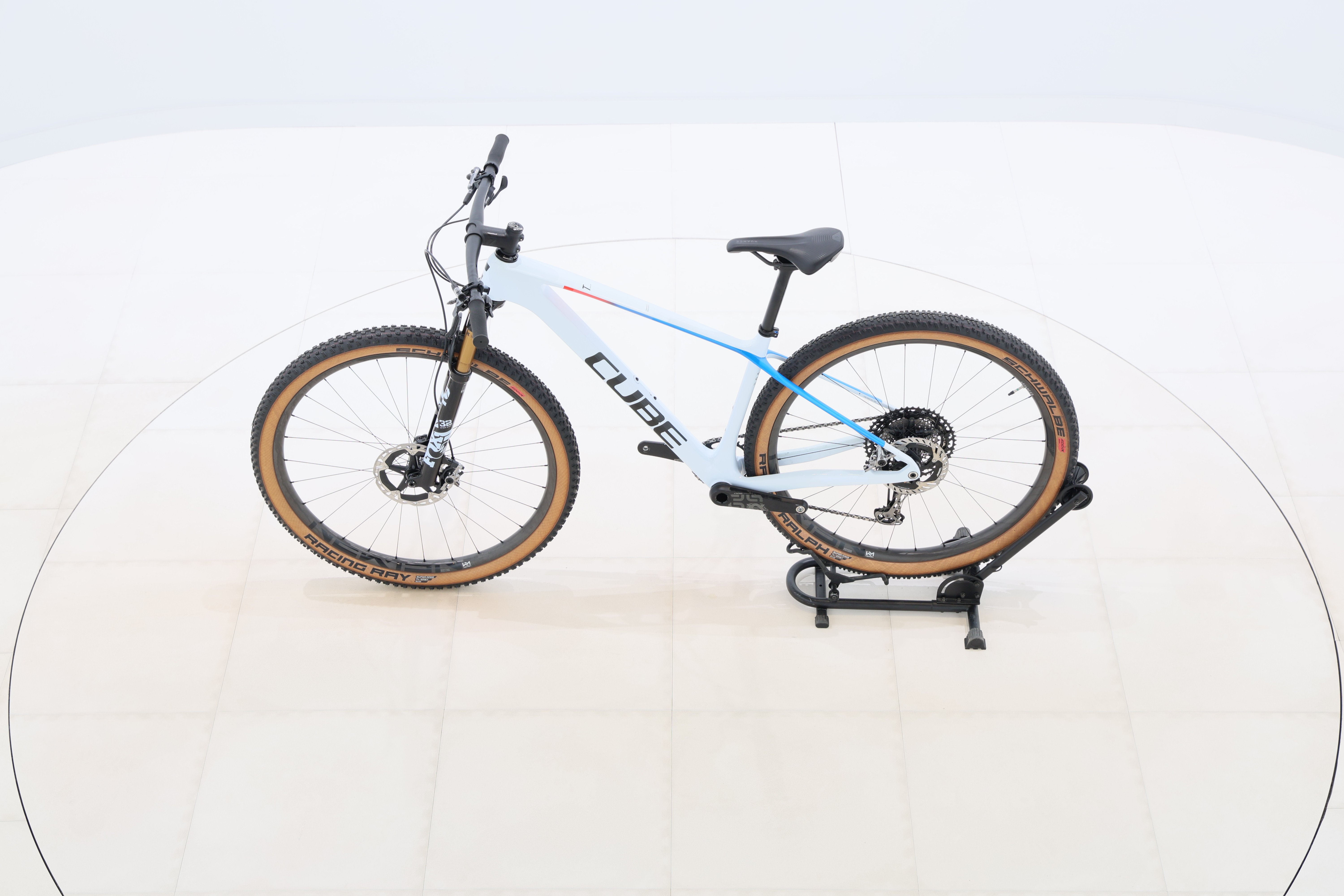 703dd7b7-e2fe-4941-bde2-401a14bcd9aa