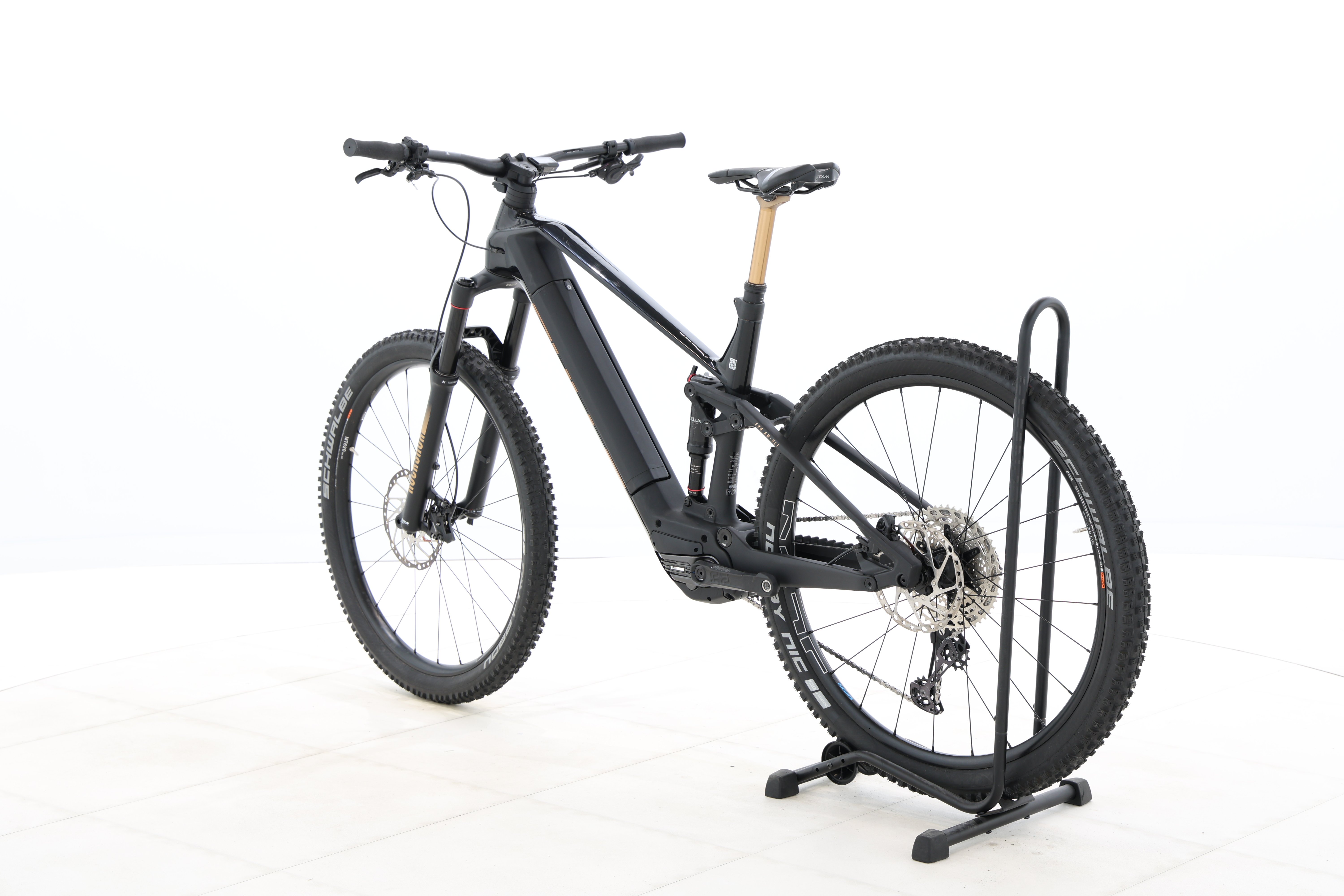 f669c699-f220-4a44-9389-2dd10816ee44