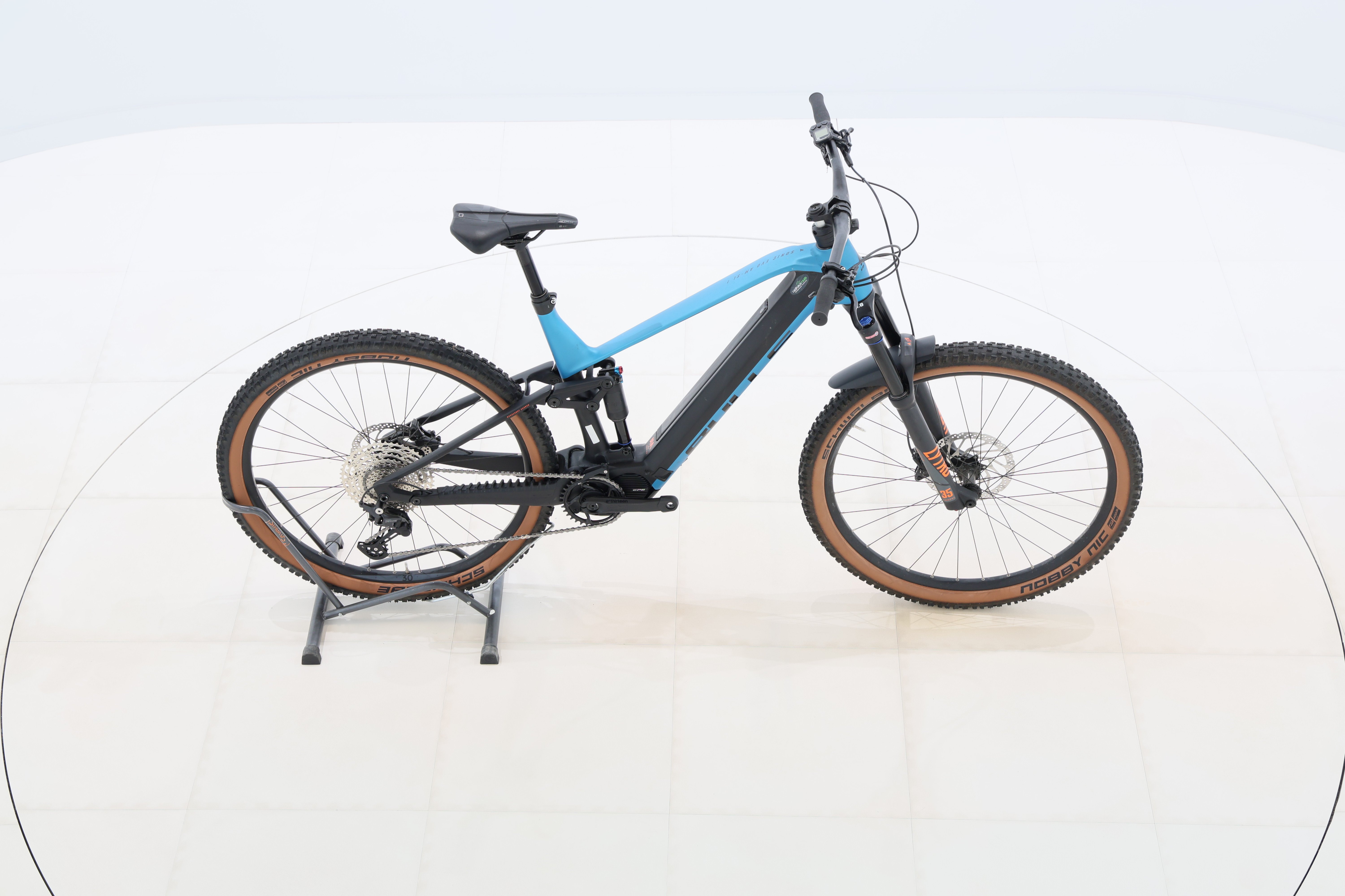 d6504372-2671-41ab-96f0-8b7d5d911bf8