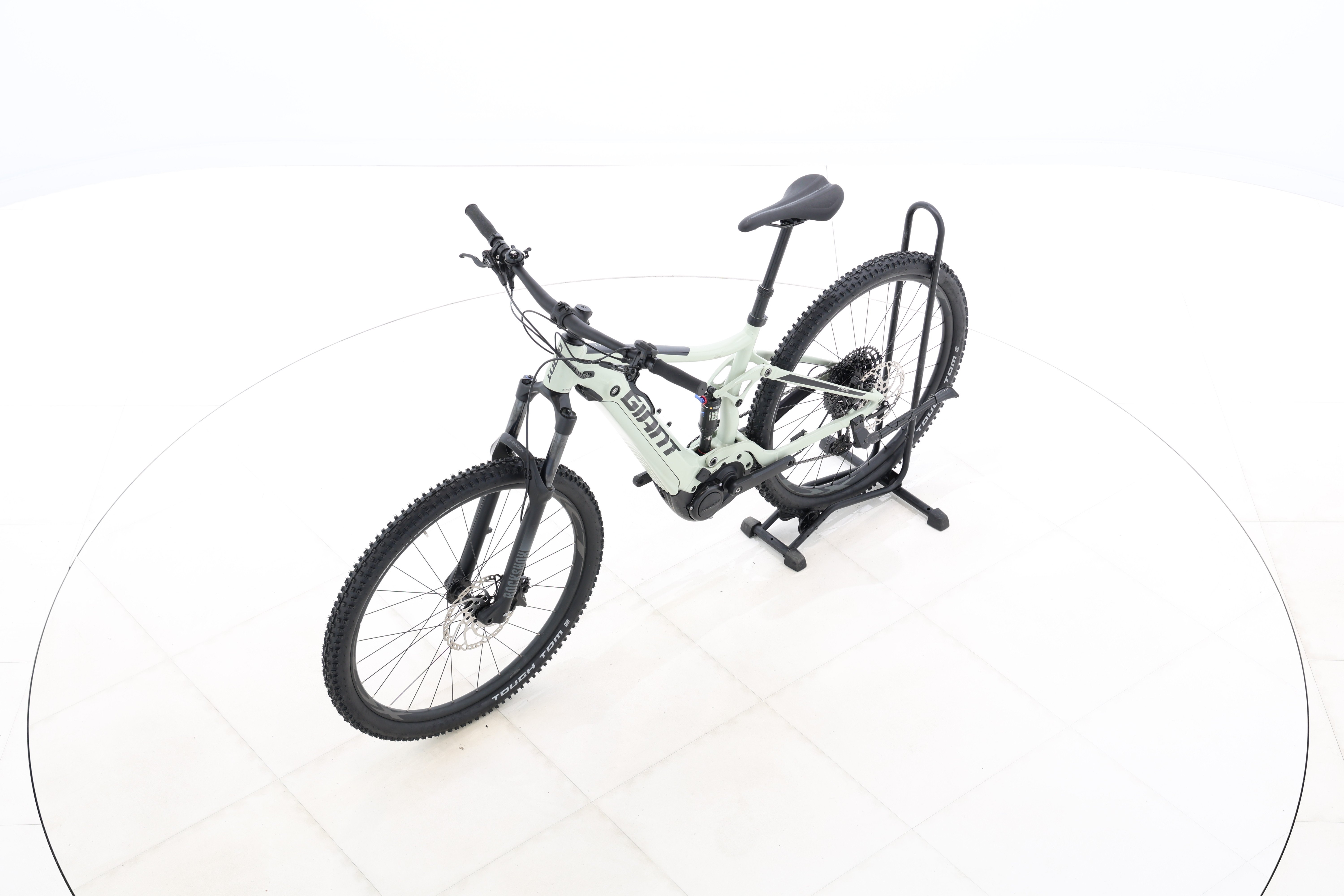 dfe53e5d-d27a-4af6-959c-8cf7dabbb8d8