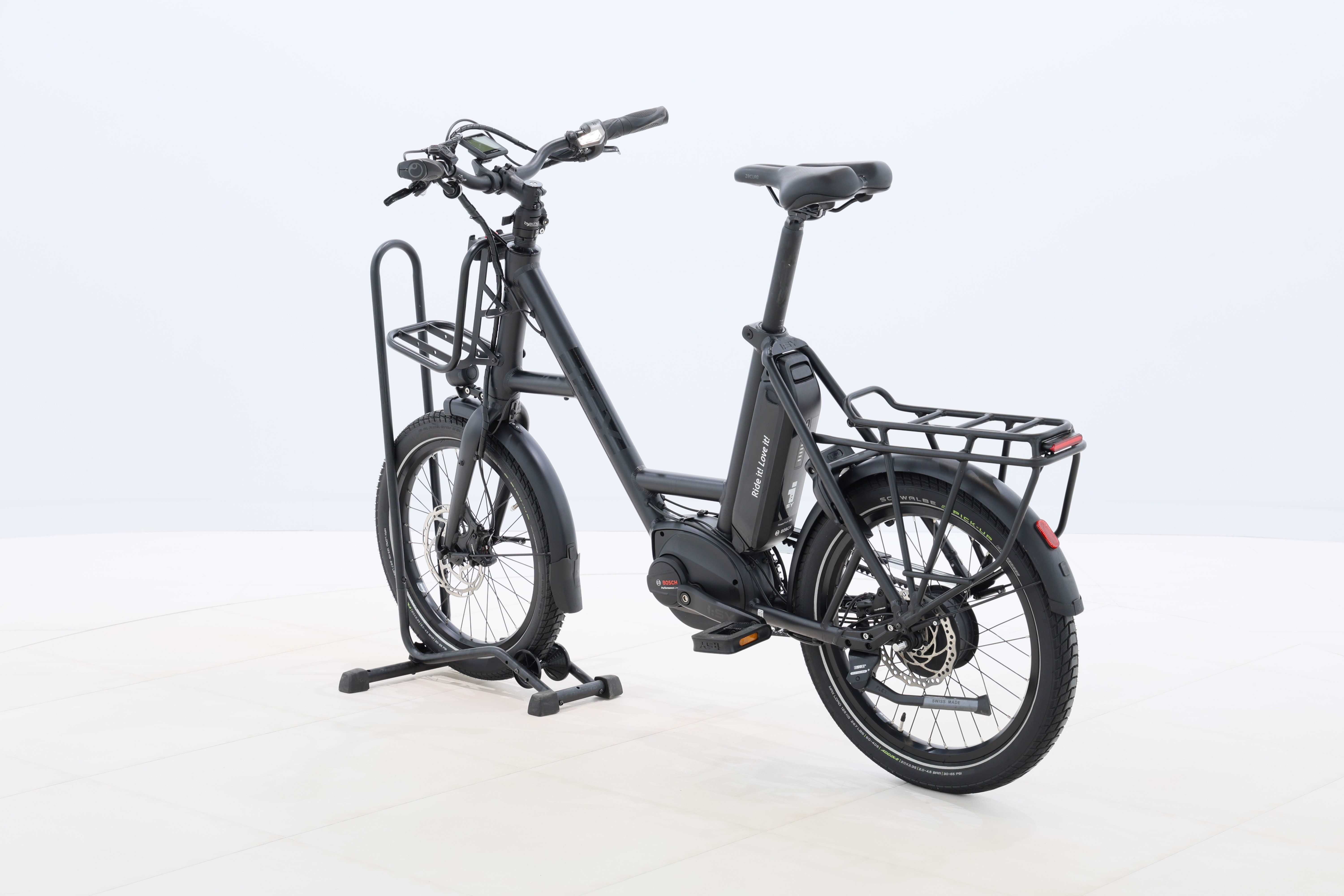 13d076c8-5afa-4834-9fc7-56551ff80d38