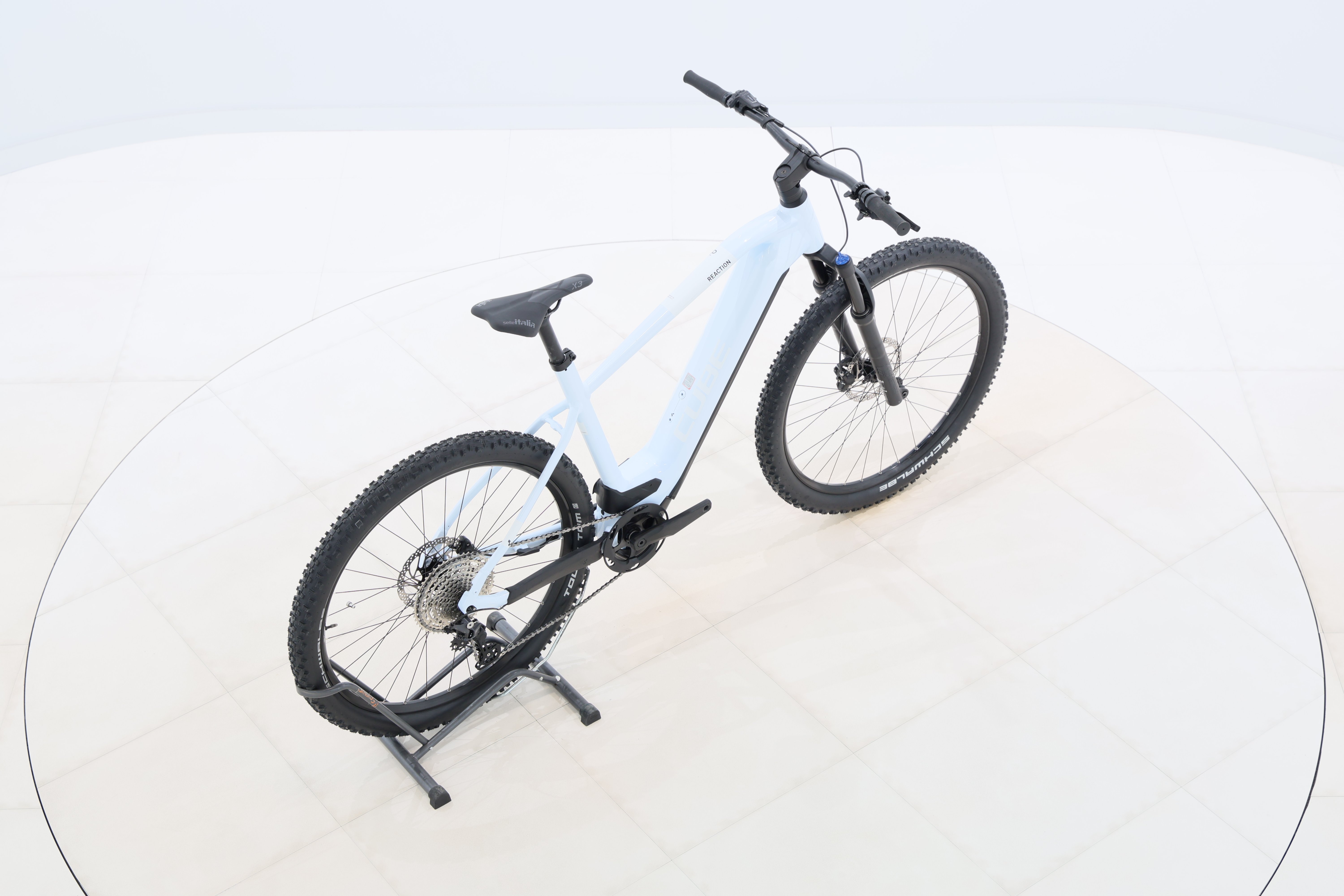 1e2f17a8-968e-46c2-ae84-aa06f780b087