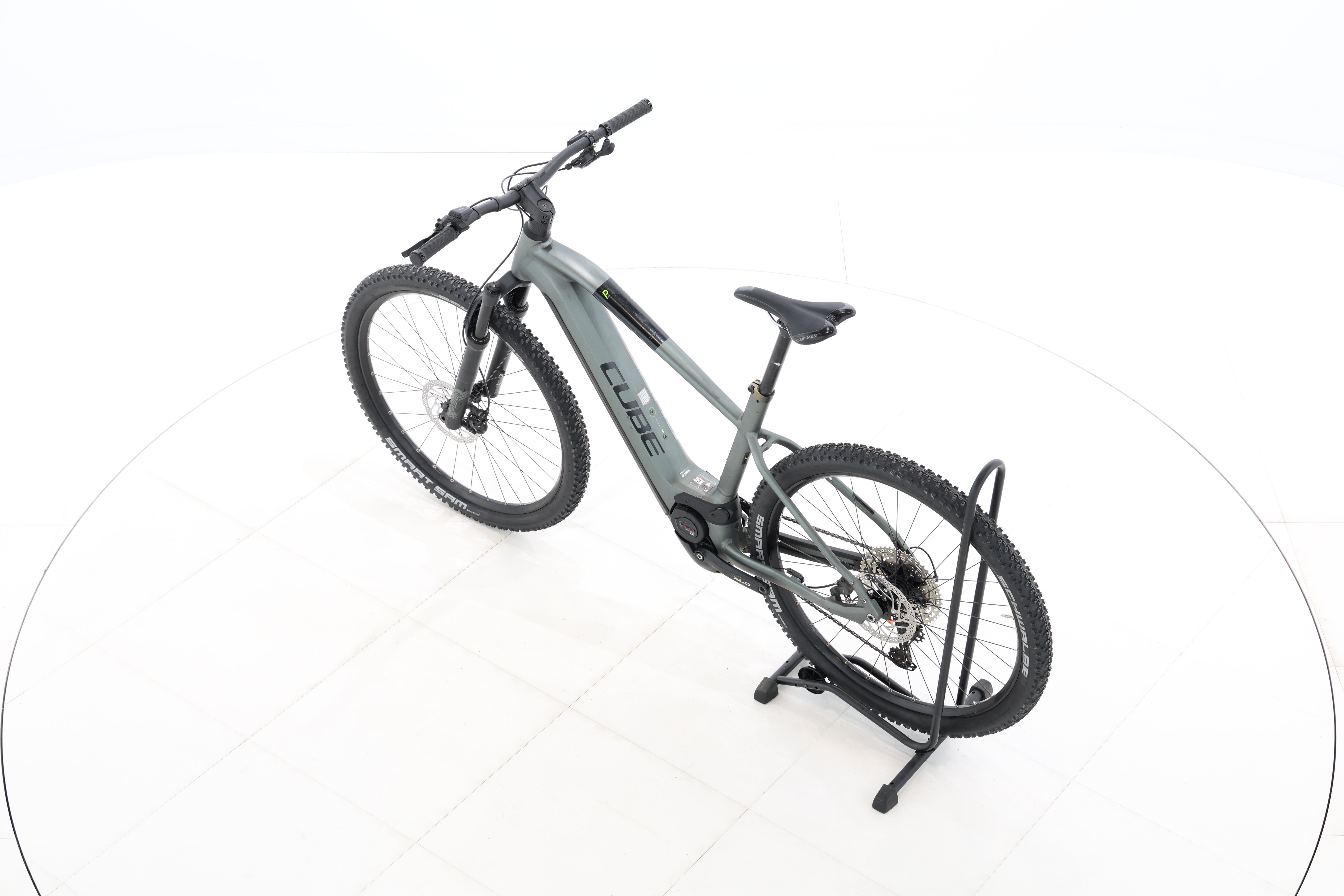 68304751-4b98-4903-b2ff-840e5a8e8999