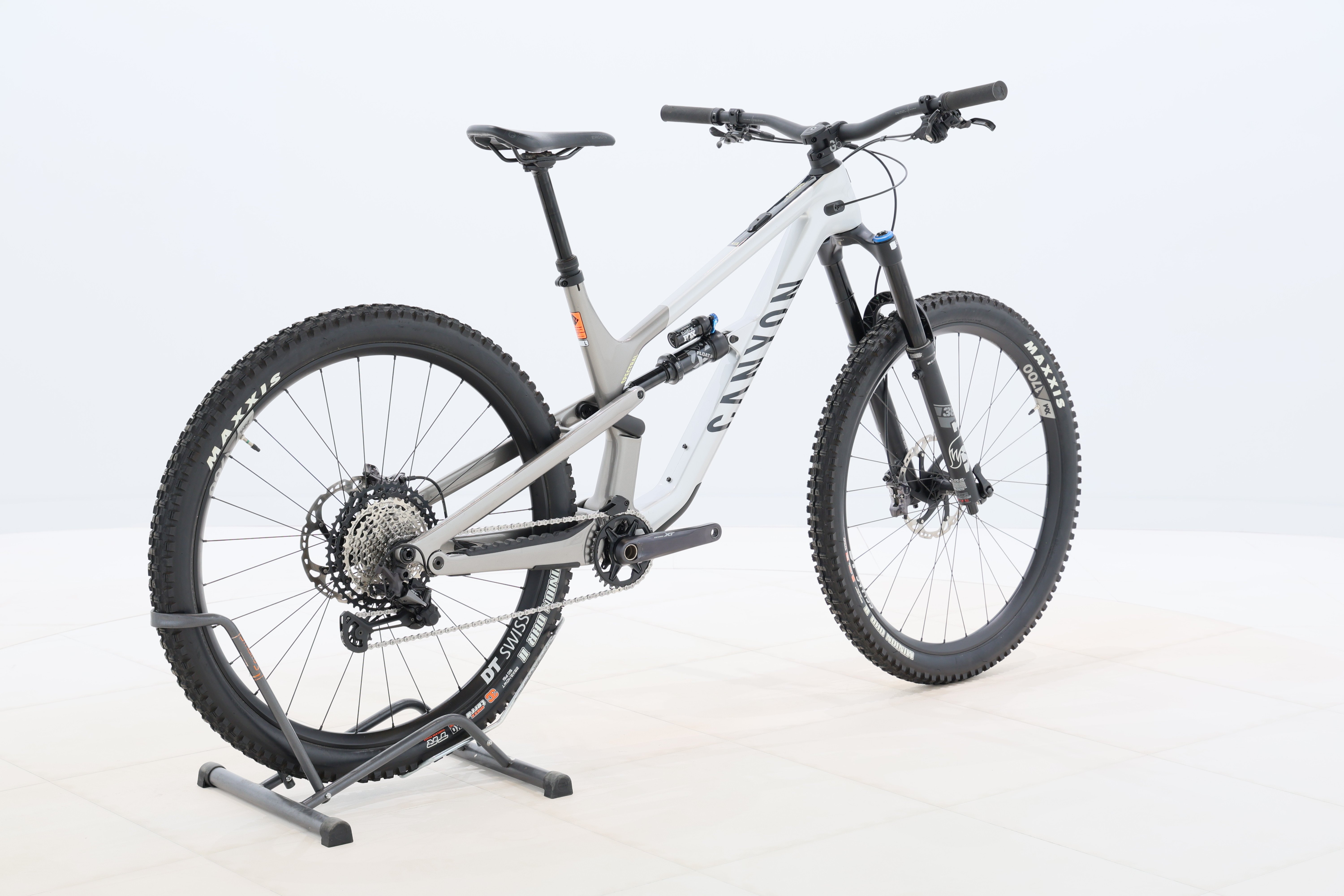 27b51c21-bab9-4525-a6e8-e136f0df10e4