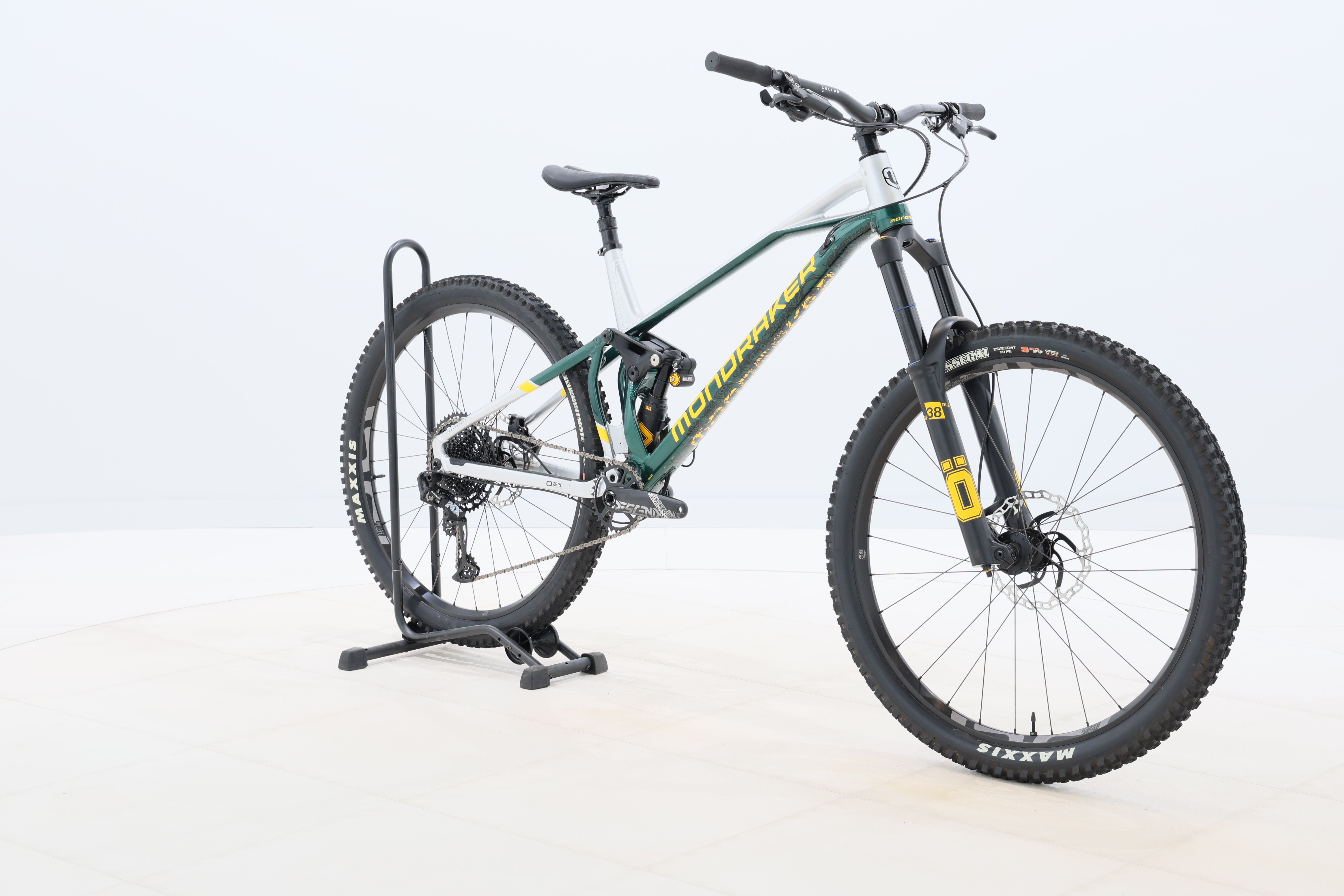 9e318633-d278-45d7-8eff-4aa86e37223b