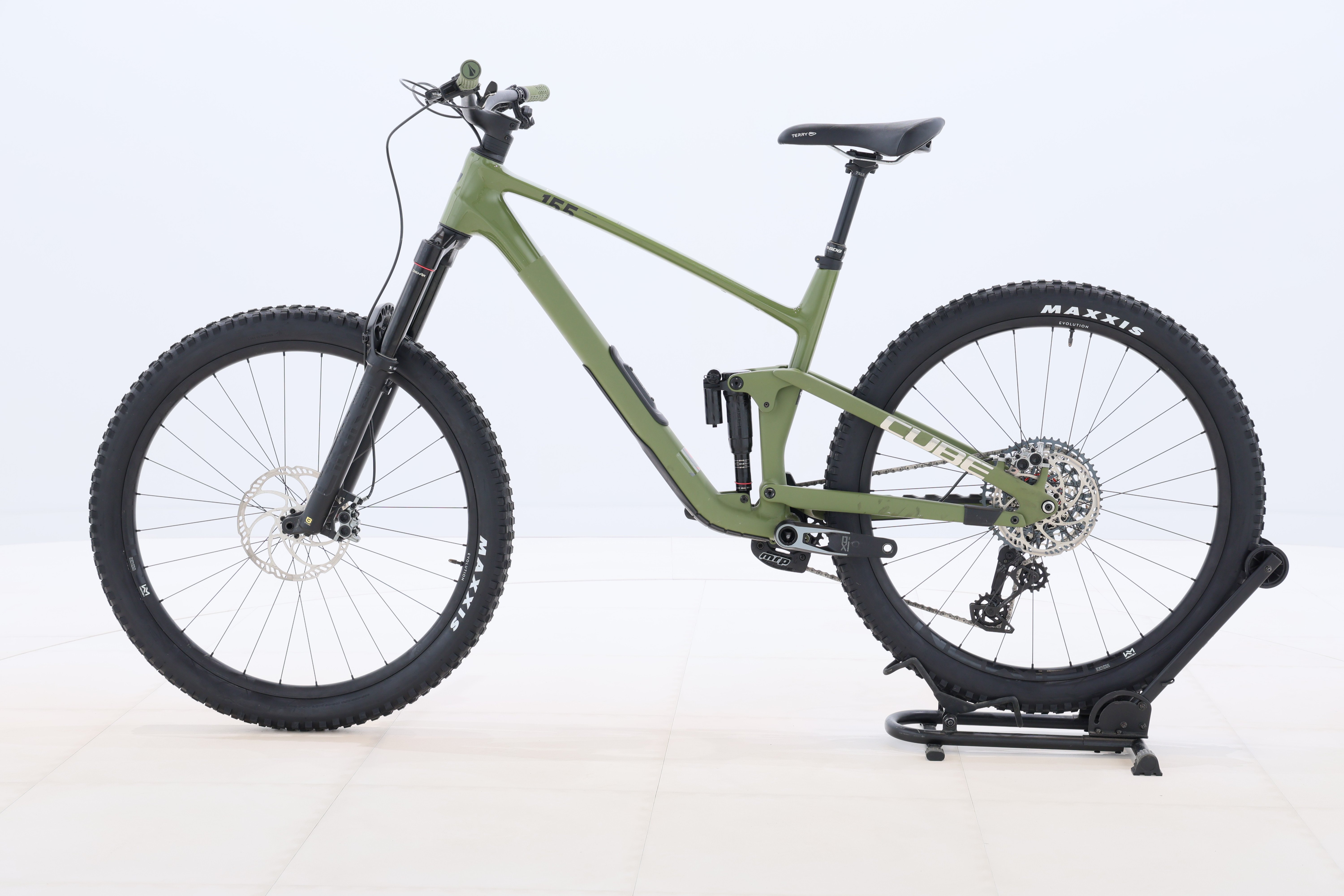 e4c56efc-748f-4b00-84af-1fd32a22fe03