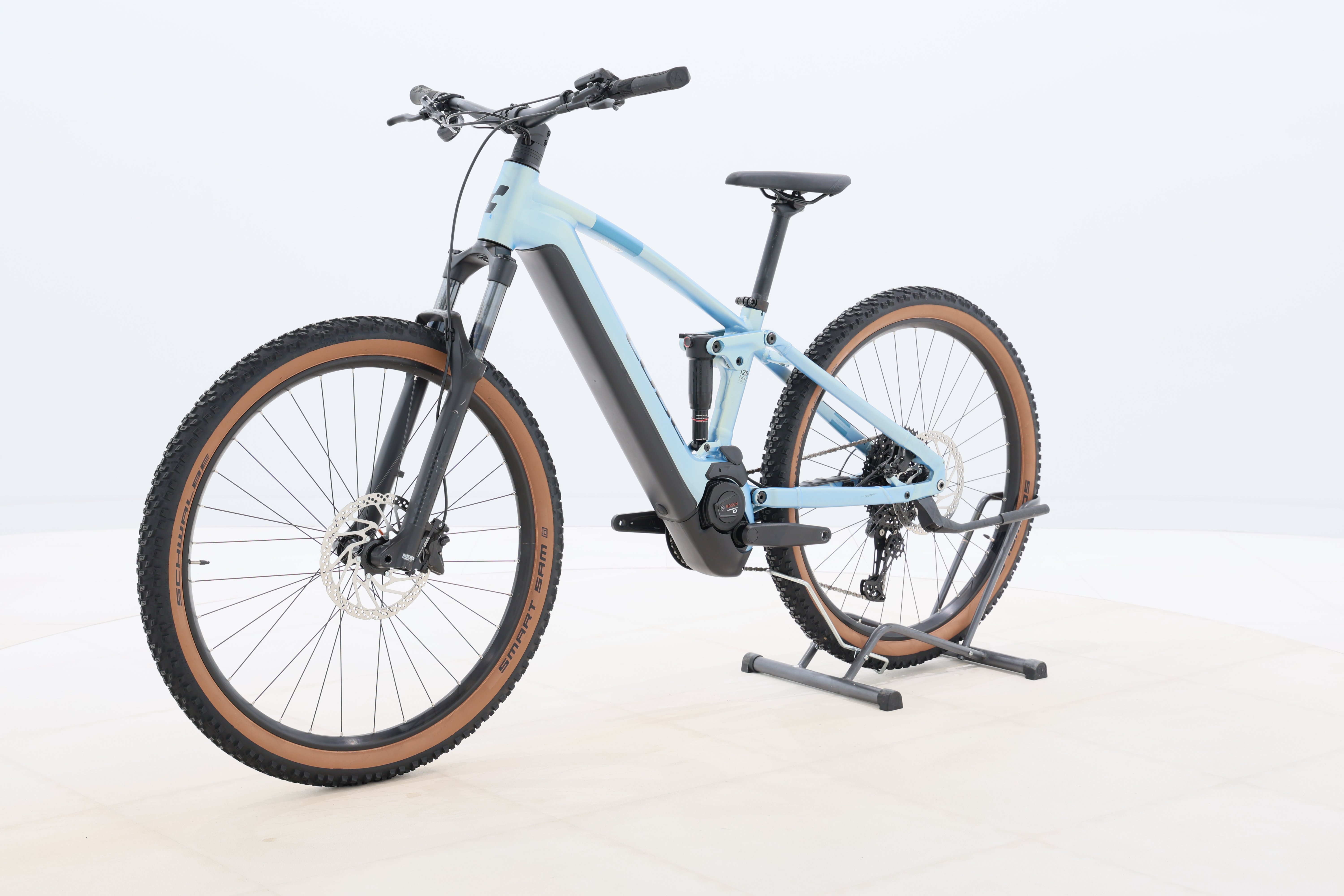 fe8778f3-a60b-4999-a104-fc5275bf1e7d