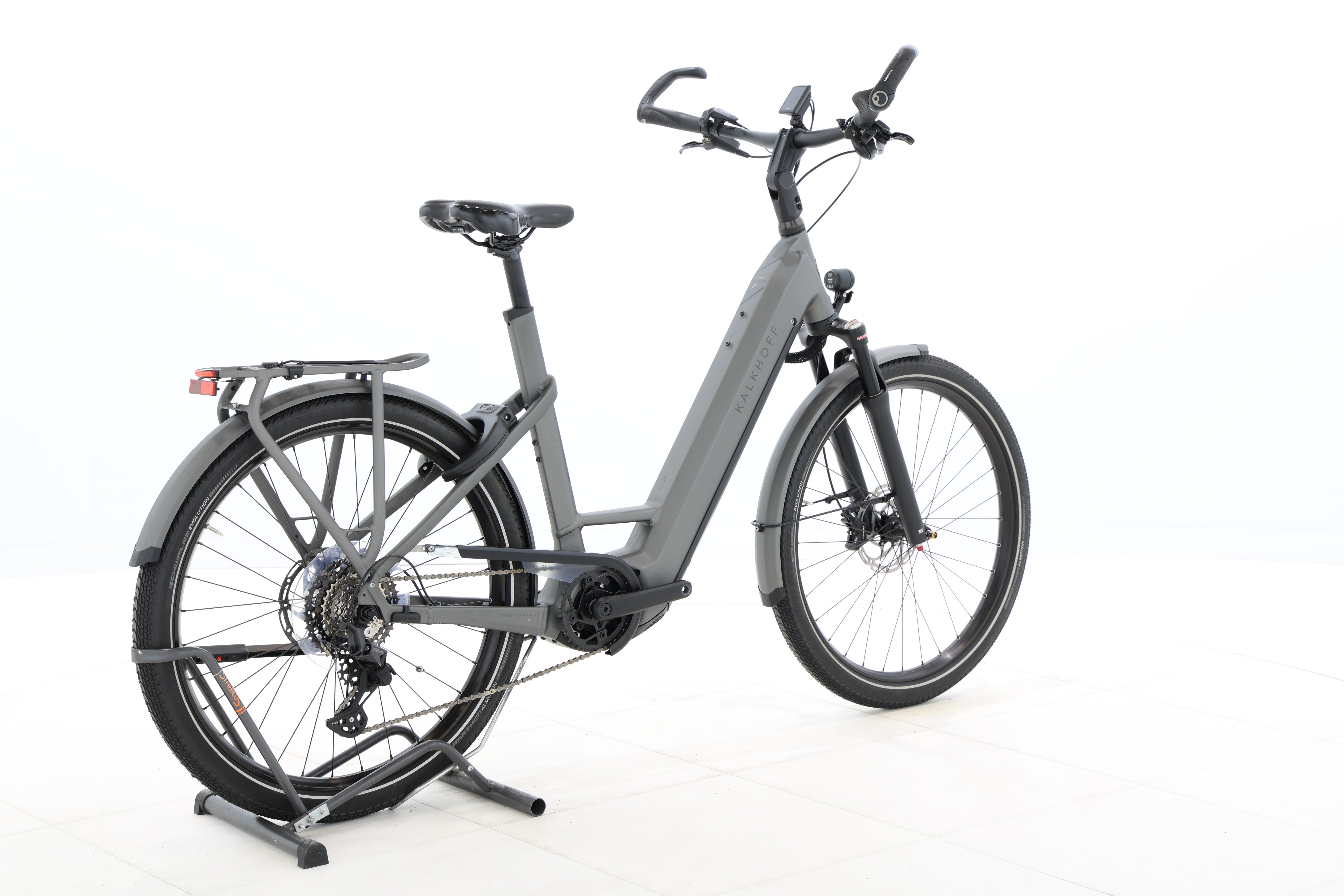 81eb62af-68d6-449a-962f-6c0a45955d09