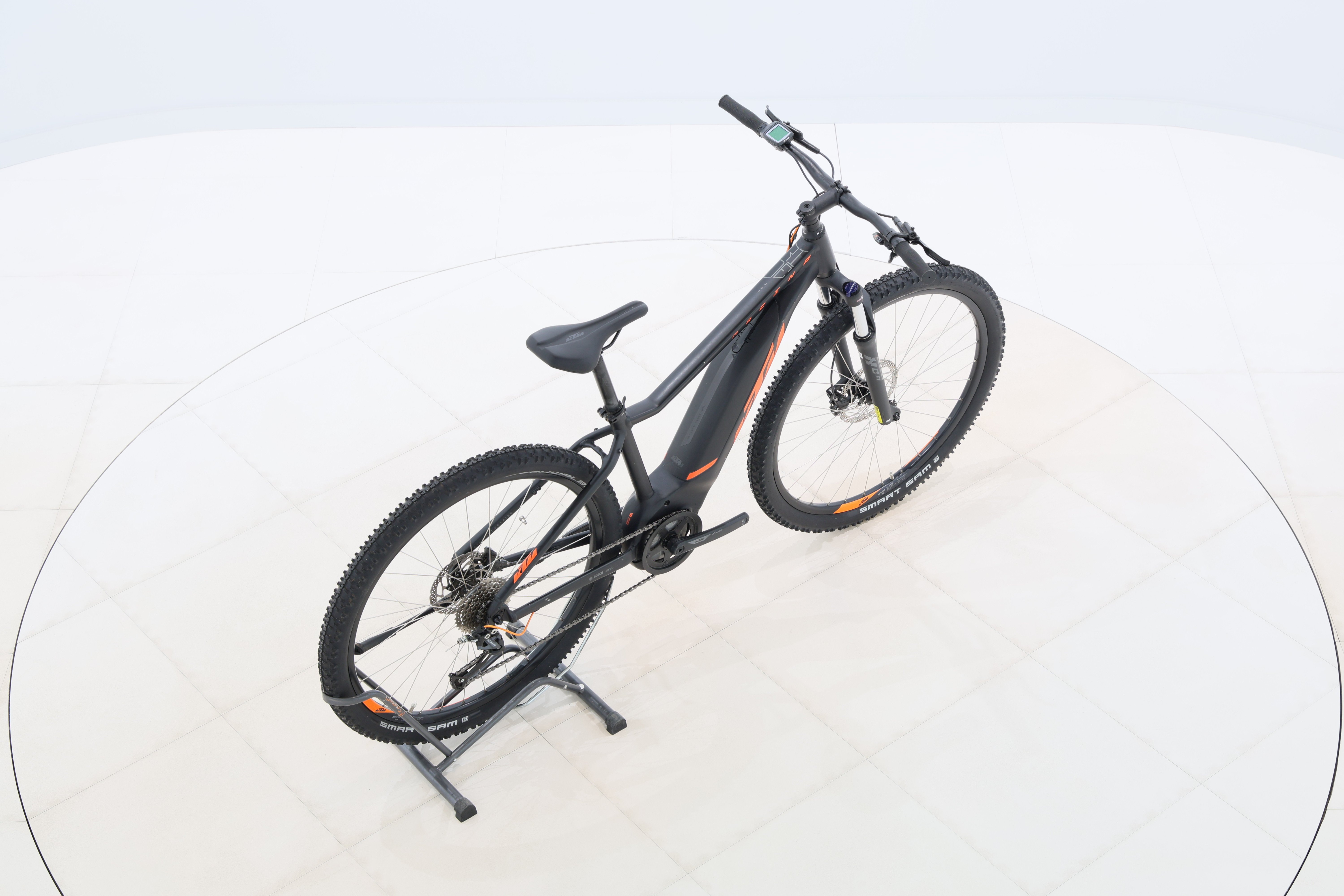 94a0c8f8-51f0-4b62-a2b3-a6fa5e71ac61