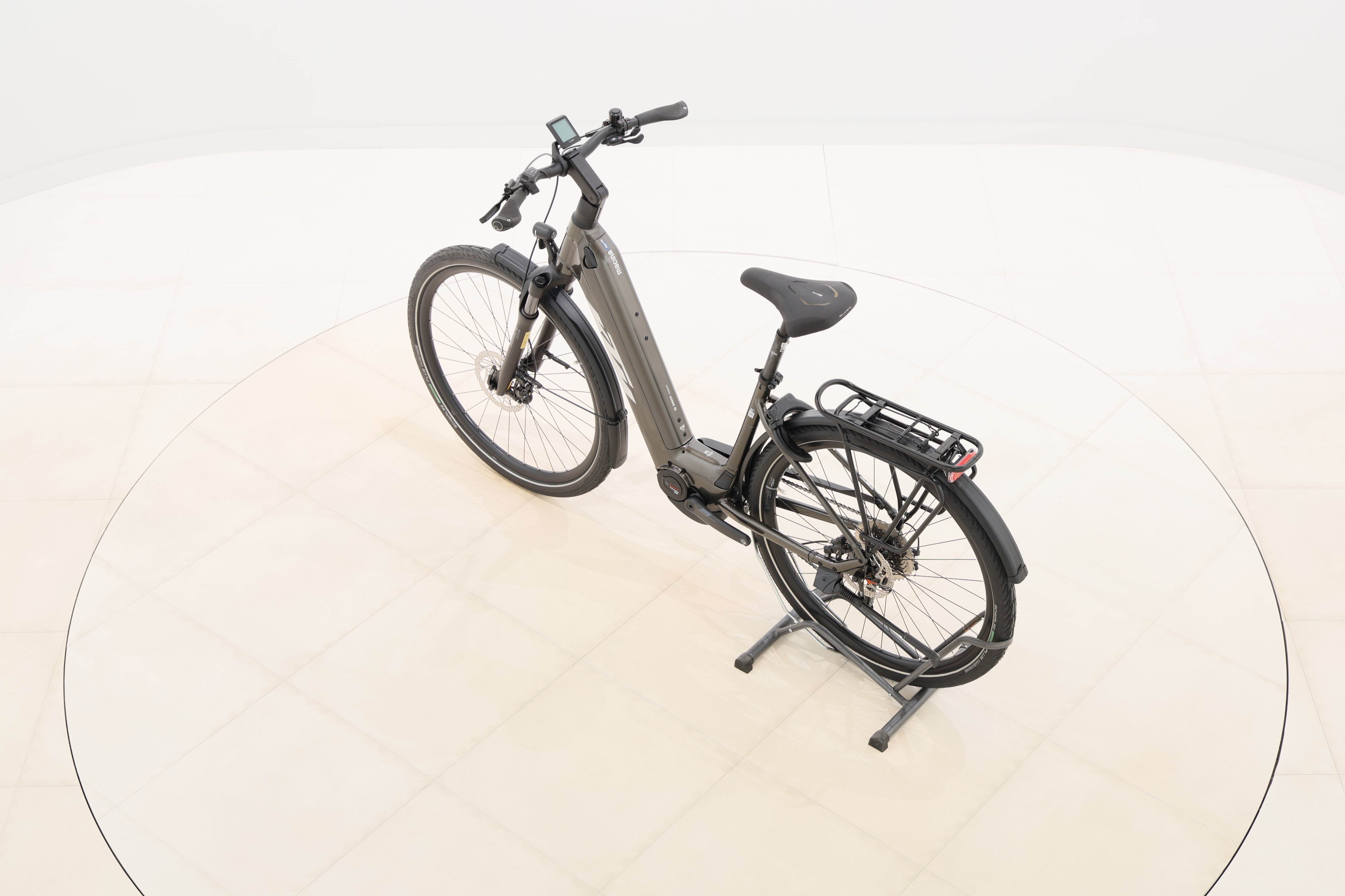 fd003936-3885-49c9-9dbb-e796ab58d81f