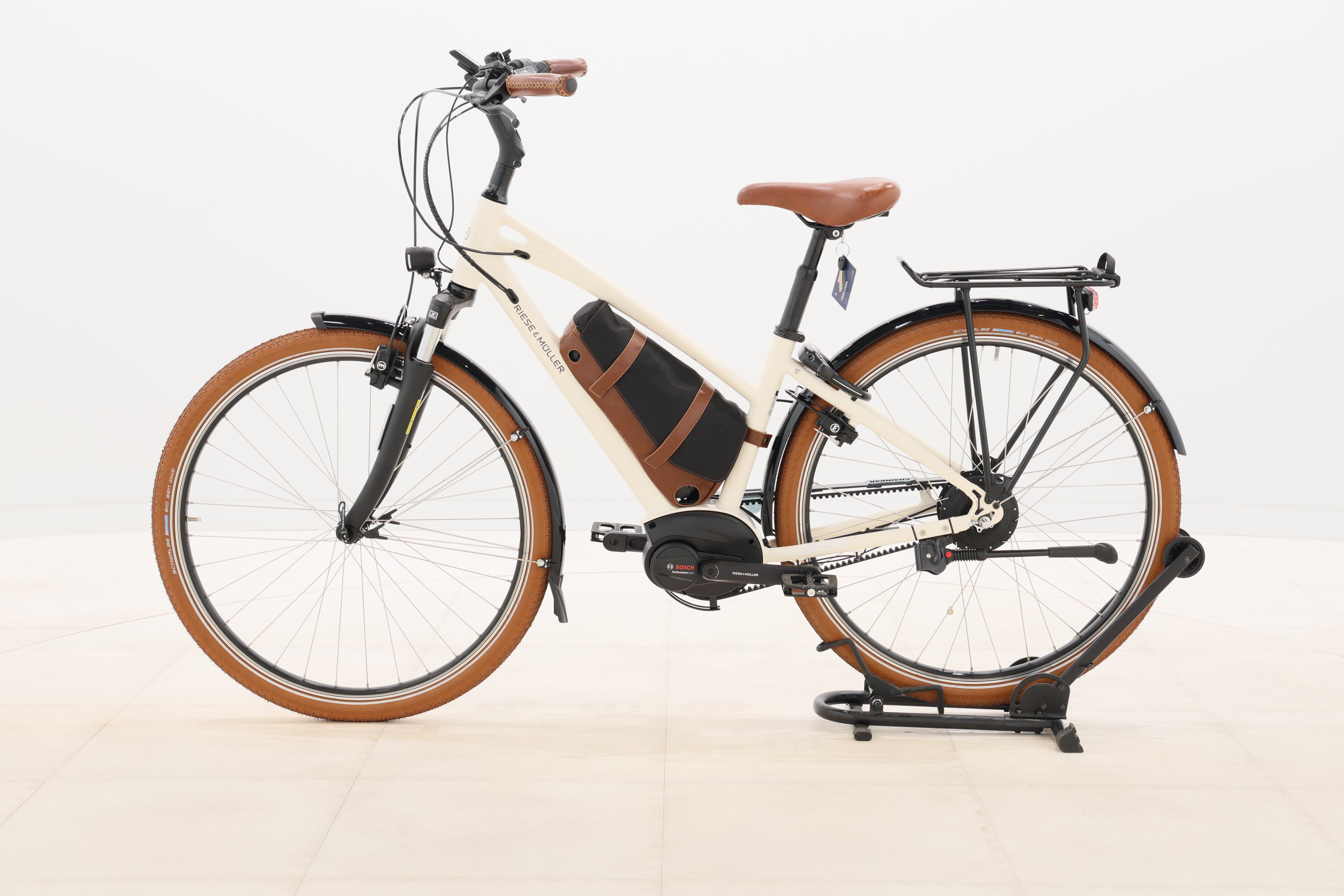 ce19b2f6-d3d9-453b-9a54-d286978fd7c4