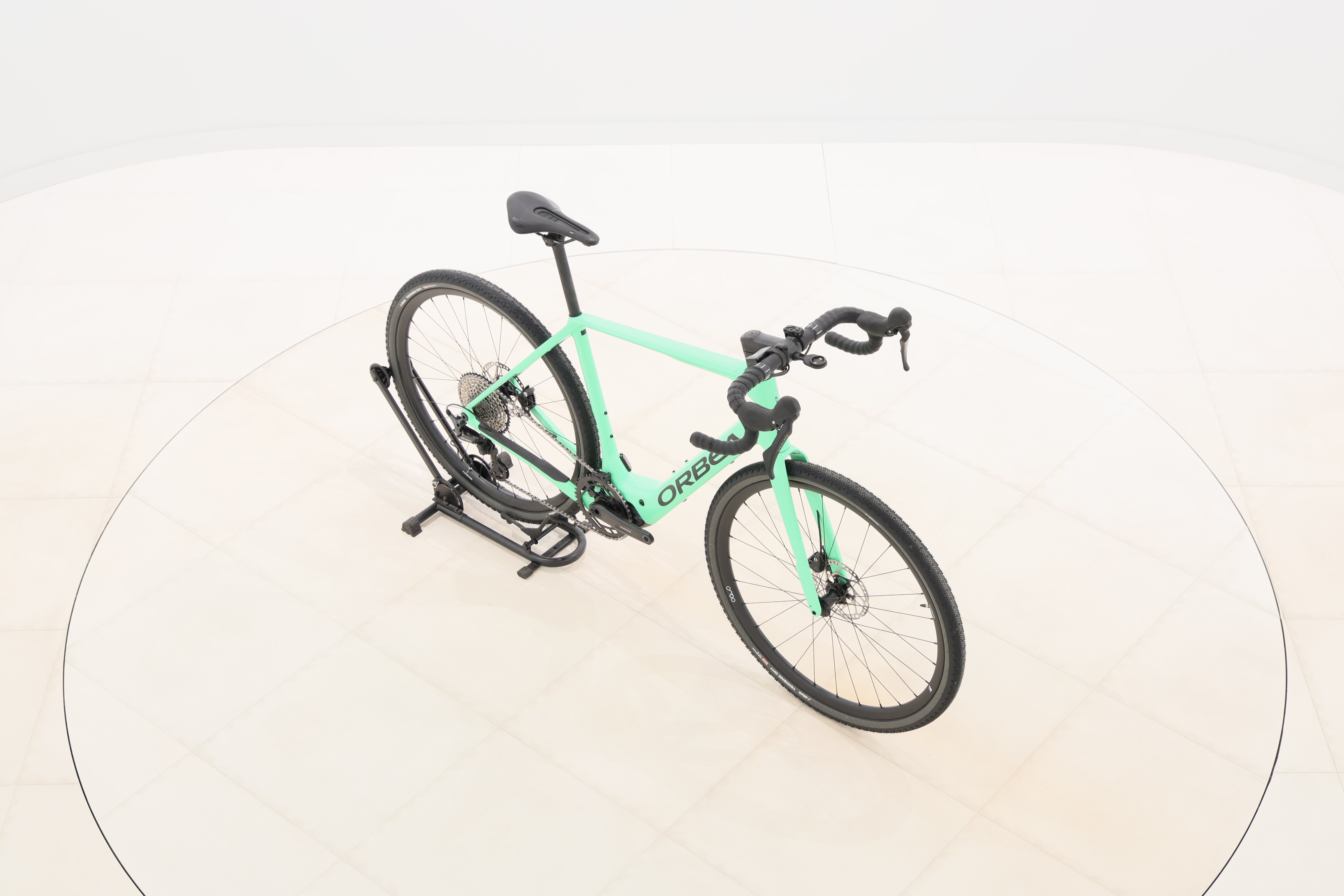 a6814cf5-6ba4-48b4-b582-4c304c3f7646