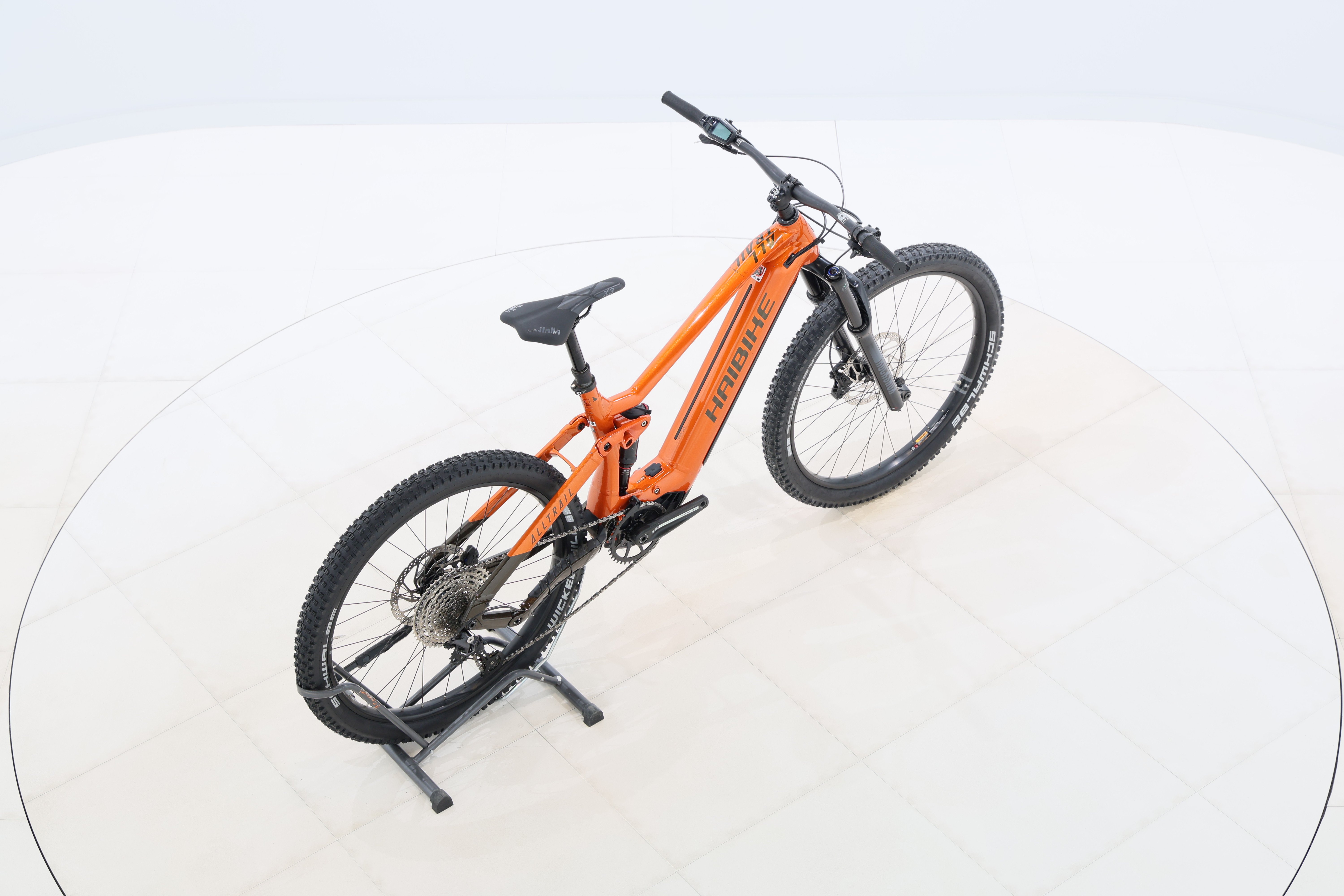 13e664f4-df14-48da-8c18-f18202a4b1e7