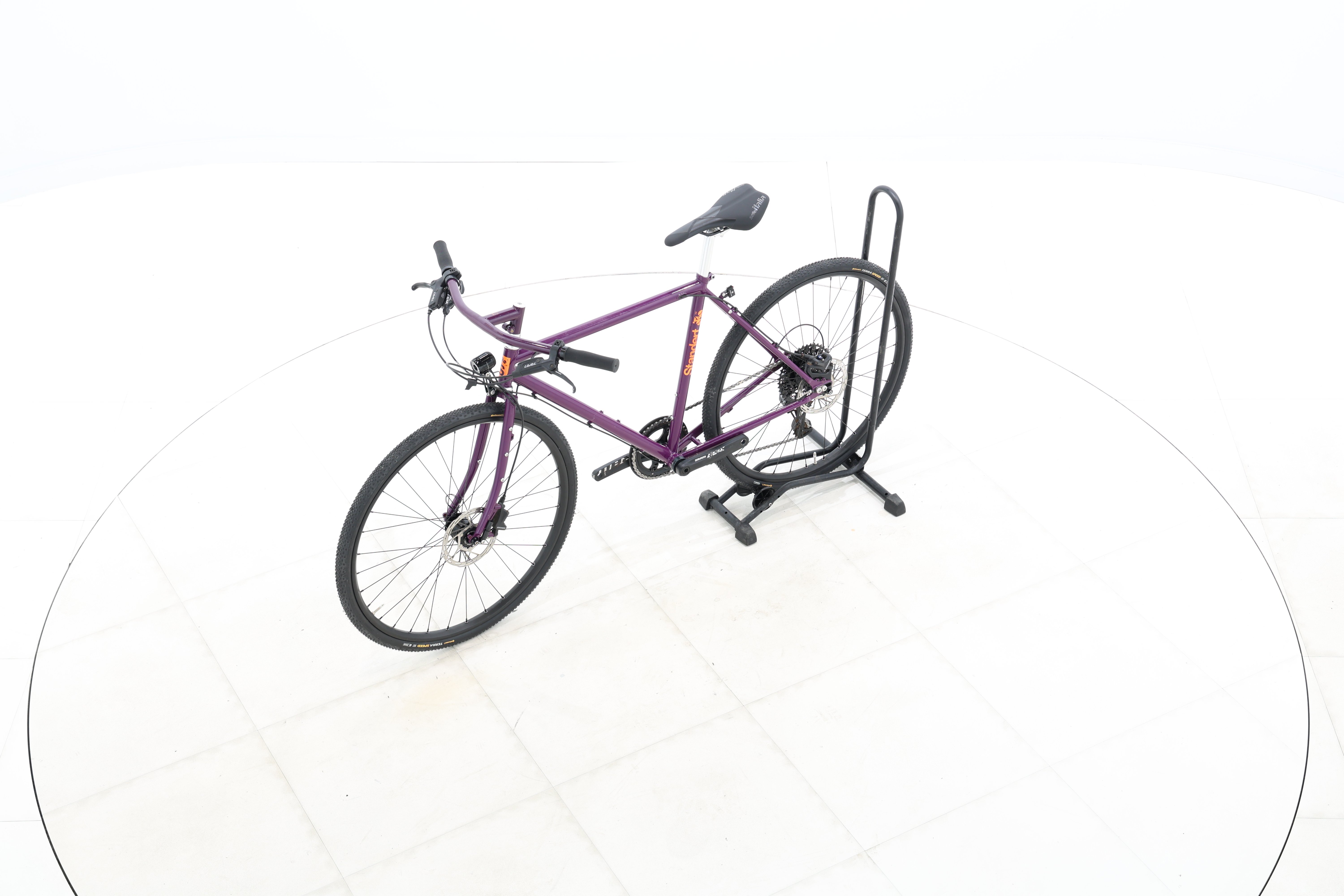 cd4c83bc-7736-49dc-81b1-7e163d3373ec