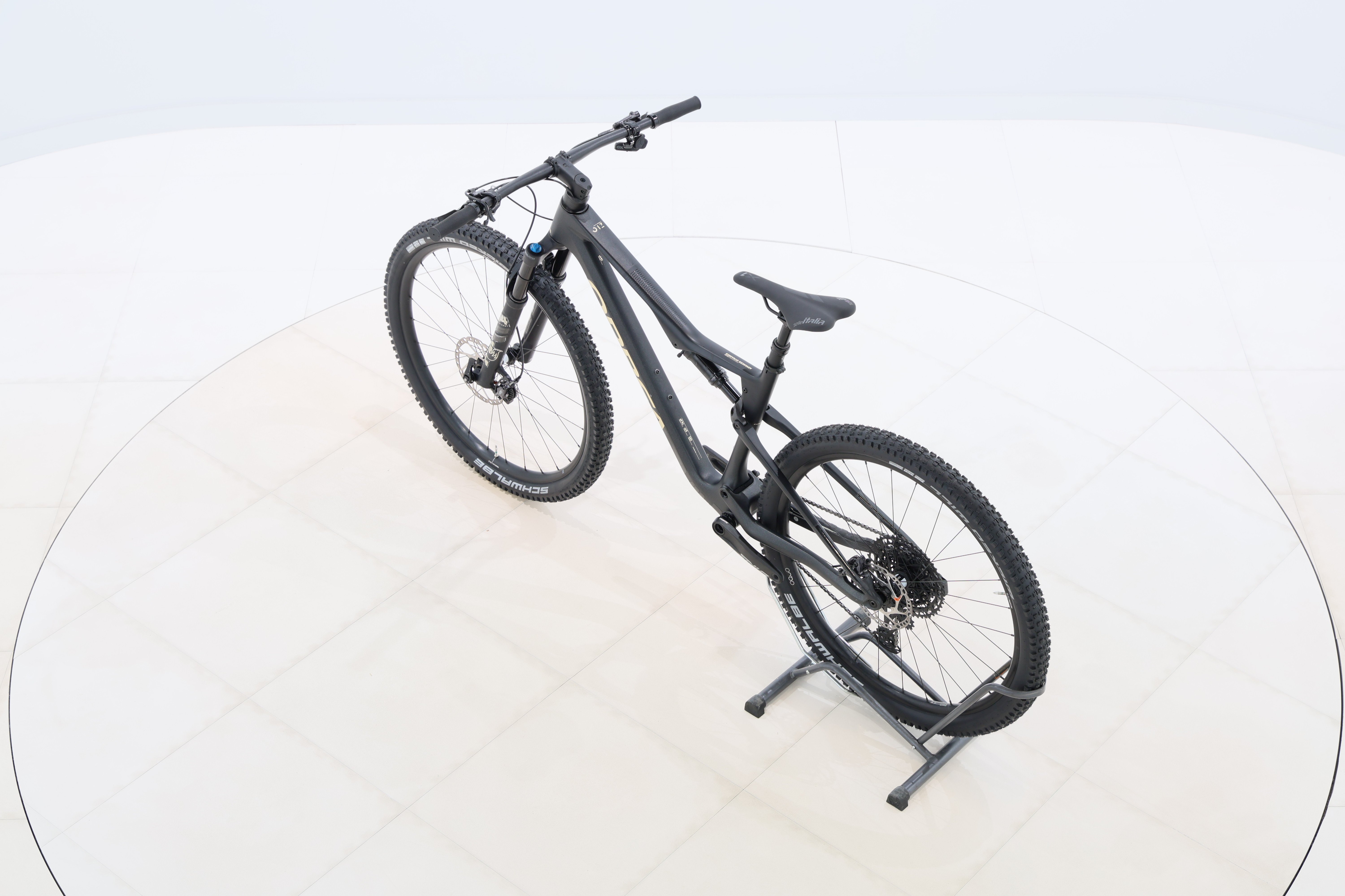 c38d129a-cf95-4bce-93ff-2c590e8a8207