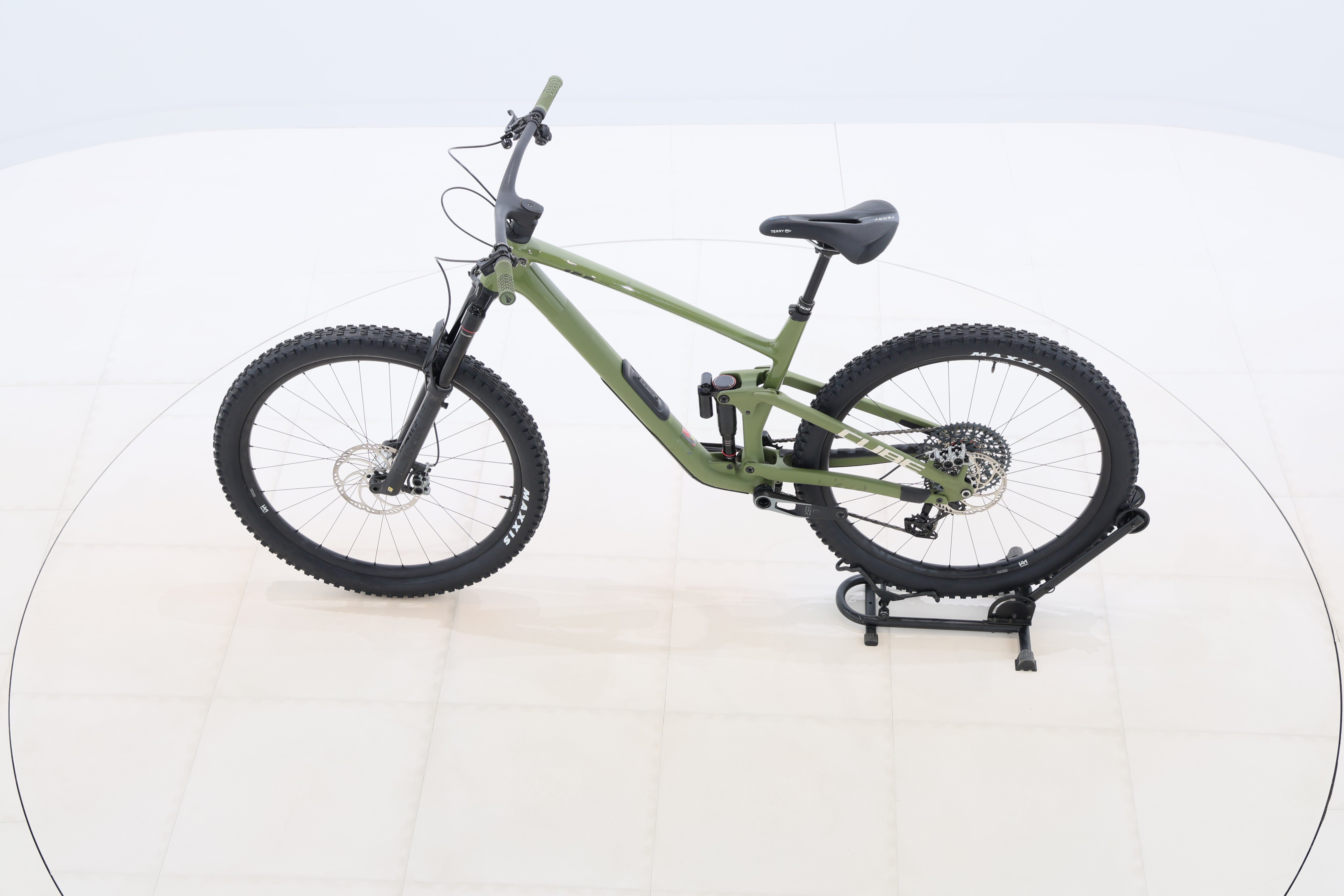 e4c56efc-748f-4b00-84af-1fd32a22fe03