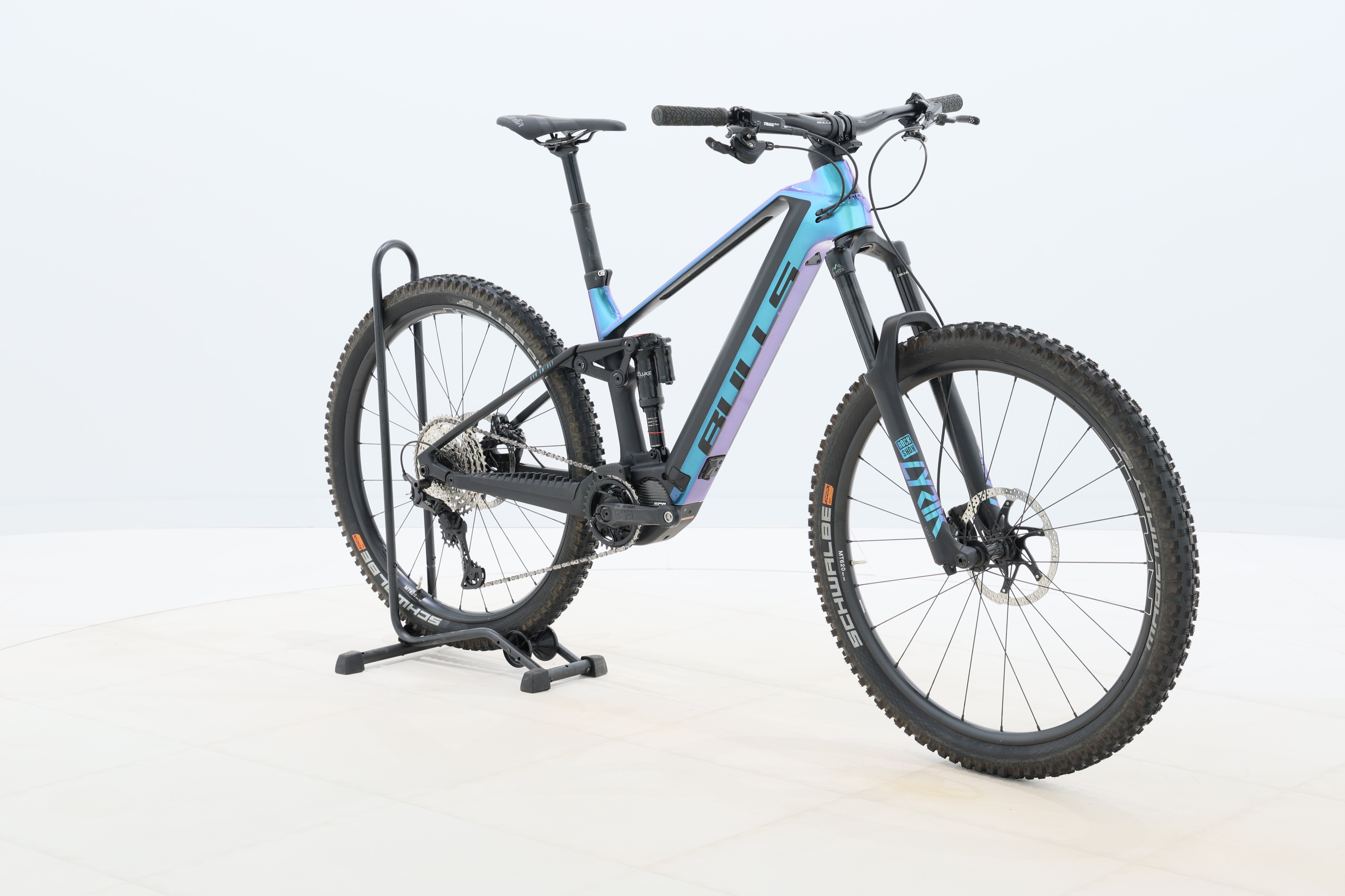 733ed686-c9ba-4589-a915-3ae42da9df3e