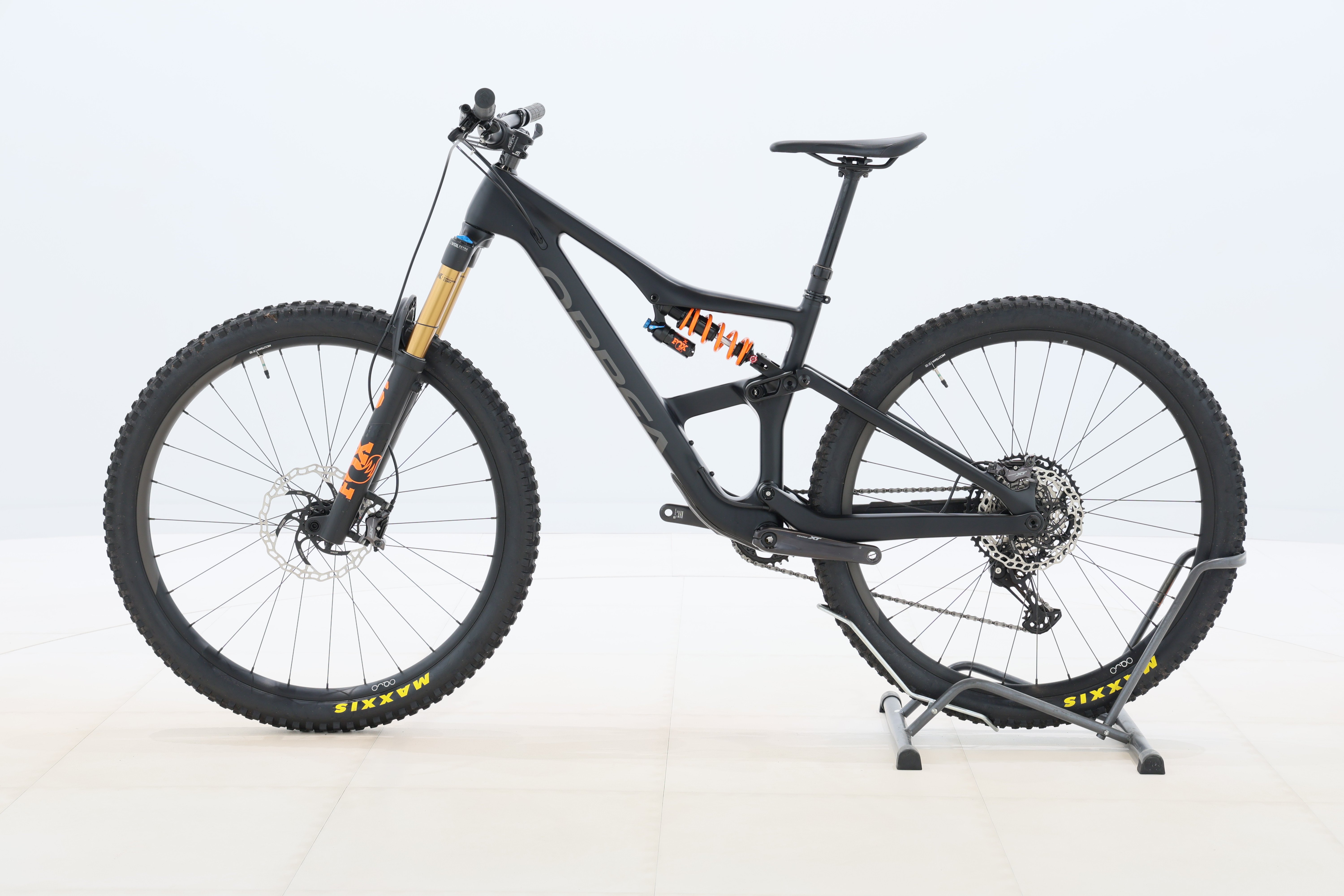 c8ce7e2b-4235-4a89-9aa8-a53b3e8a7743